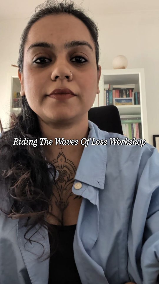 Riding the Waves of Loss workshop! I'm excited to be doing this small workshop to help us move through grief!
The link is in the bio!
Lots of love,
Maitreyi 💜✨