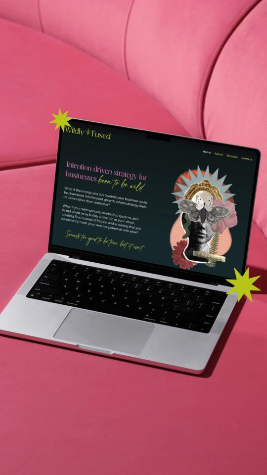 *Graphic* artist 💅🏻
#graphicdesign #logodesigner #wixwebsitedesigner #brandsrategy