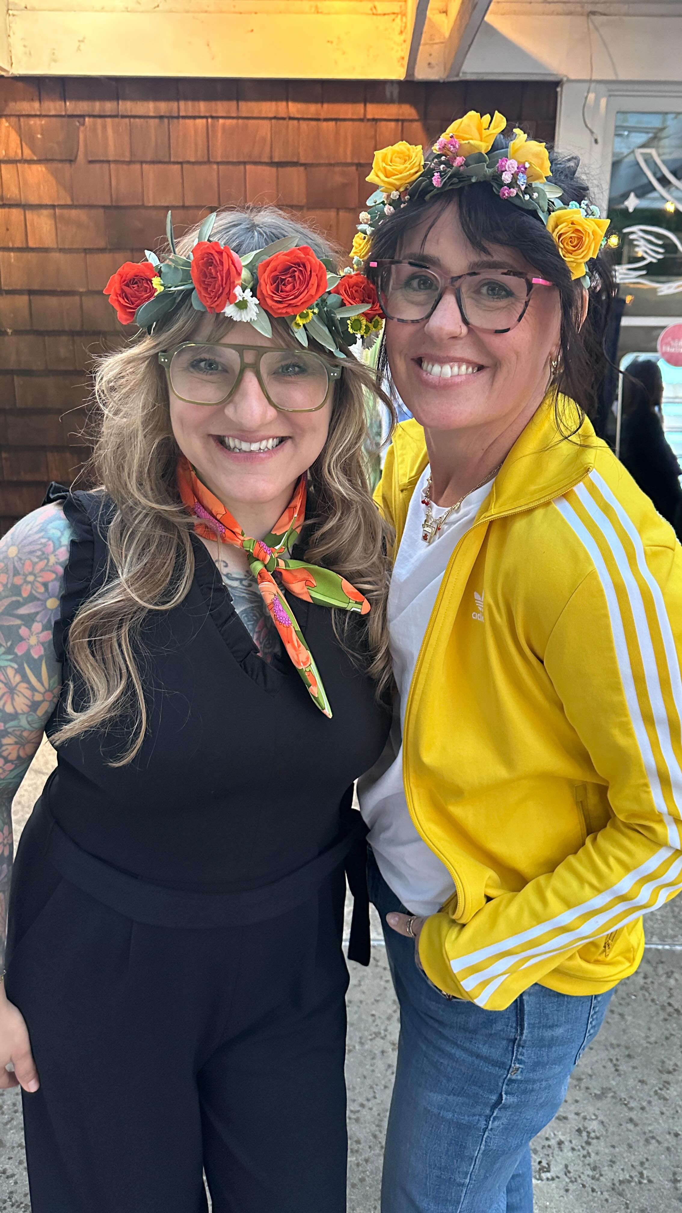 Happy 1 year to @swoonstudioco!
Erin, you’ve created such a special space and it truly shows. Last night was the perfect mix of friends, tacos, live music, dirty sodas, and the kind of vibes that keep you coming back! Thanks for having me there to help celebrate! ❤️
.
.
.
#permanentjewelrysacramento #willworkforjewelry #willtravelforjewelry #charmbarsacramento