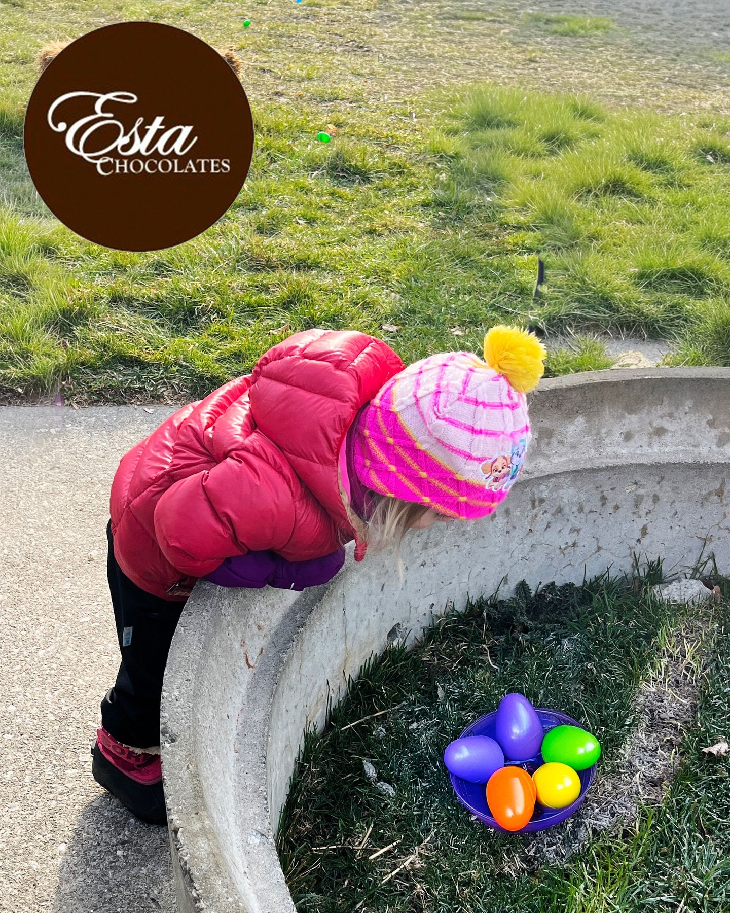 Our egg-citing Easter Egg Hunt adventure is this Saturday - April 4th! 🐰🥚🌷🍬
Join us at the Farmyard for our annual Easter Egg Hunt.
📅 Saturday, April 4
⏰ 9:00am, 10:00am & 11:00am
No registration required
After the hunt, hop over to the bustling market for a market-wide treat hunt. Keep an eye out for the egg signs at participating vendors and collect the goodies along the way.
Watch for special appearances by the Easter Bunny popping up throughout the day to add a little extra magic.
Shout out to Esta Chocolates for providing us with all the yummy chocolates we will have in the treat bags!