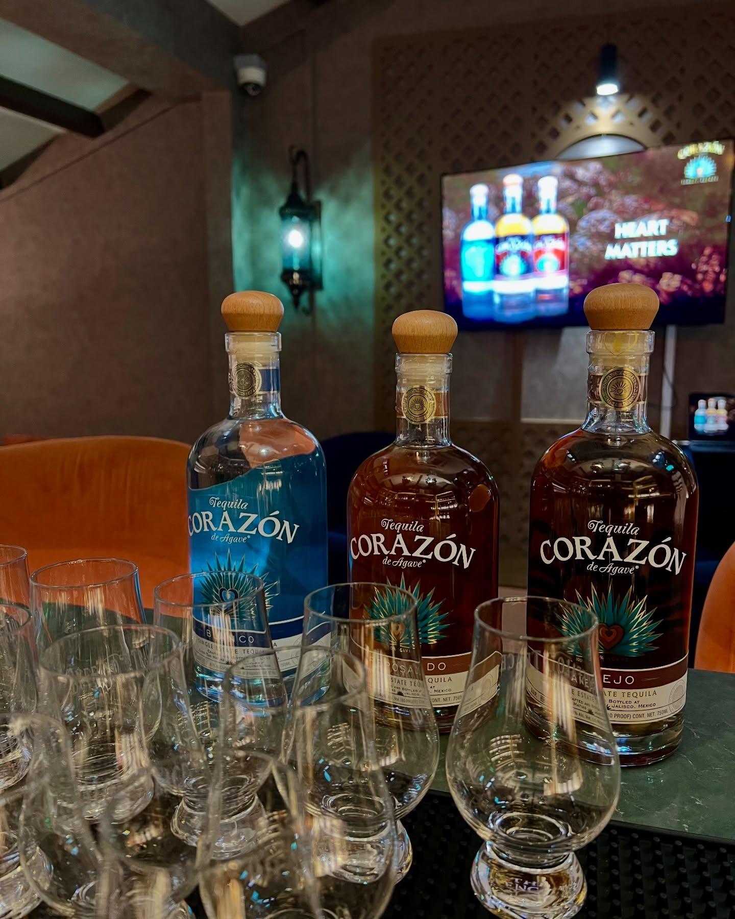 Thank you to the @spotless.starling team for letting us host an Agave Tasting Class for their members 🙌 It was great to chat about agave while sipping on @corazon_tequila 🔥 Looking forward to our next masterclass, this time on bourbon from @buffalotracedistillery 🥃