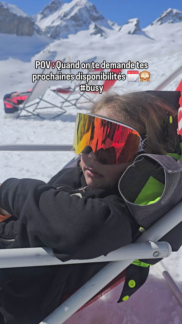 ʙᴜꜱʏ ʟɪꜰᴇ 😎ₛₒᵣᵣy ₙₒₜ ₛₒᵣᵣy #mountainlife
"L'abonné n'est pas disponible pour le moment 😇😅"
SwissAlps 🏔 | Valais | Skiing ⛷️ | Family