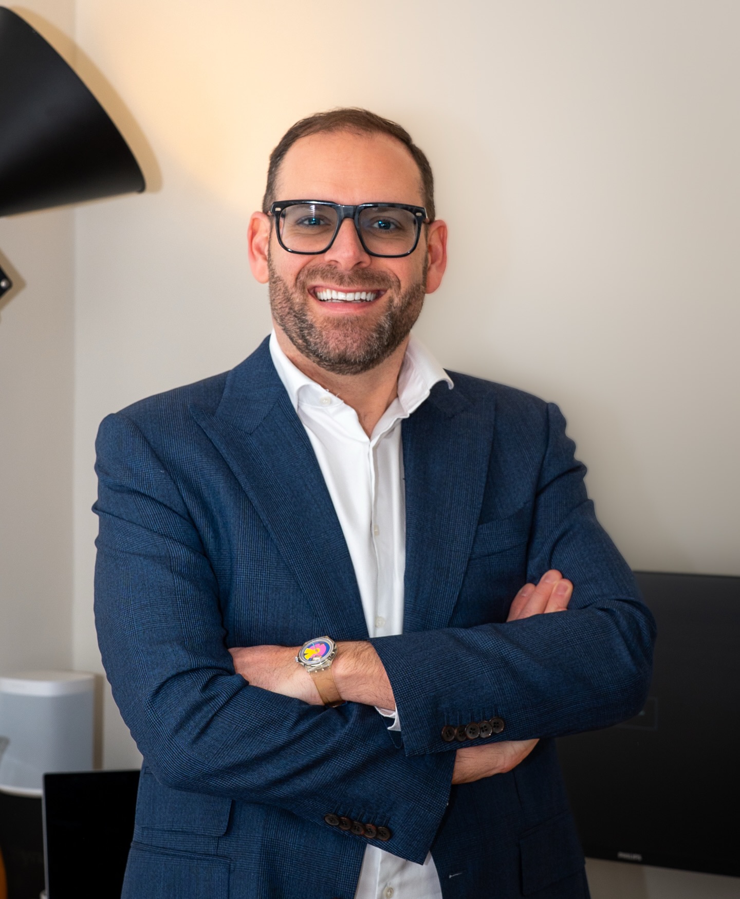 Hi, Iâm Martin! đ Whether youâve just moved to Switzerland or have been here for years, navigating the tax system can be tricky. As an expat specialist based in ZĂźrich, Iâm here to make sure your individual taxes are handled with precision.
Hi, ich bin Martin! đ Egal, ob du gerade erst in die Schweiz gezogen bist oder schon jahrelang hier lebst â das Steuersystem kann tĂźckisch sein. Als Spezialist fĂźr Individualsteuern sorge ich dafĂźr, dass deine Steuerangelegenheiten präzise erledigt werden.
#TaxTimeWithMartin #ExatLifeSwitzerland #Zurich #TaxConsultant #MovingToSwitzerland ZĂźrich Steuerberater Schweiz Willkommen