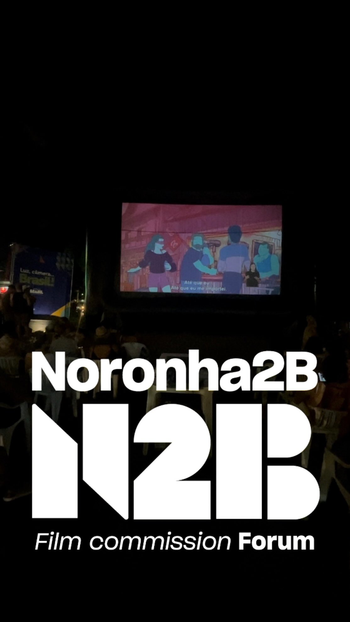 🎬 Cinema sob as estrelas na Praça São Miguel!
A noite do dia 7 de março foi marcada pela magia da sétima arte no Noronha2B. Em uma sessão especial dedicada à nossa comunidade, o projeto EMBRATUR APRESENTA transformou a Praça São Miguel em uma verdadeira sala de cinema a céu aberto. 🌌✨
Foi um momento de pausa, conexão e ocupação do espaço público através de narrativas potentes que atravessam o Brasil. A partir das 20h, mergulhamos em curtas que emocionaram e provocaram reflexão:
Beira (dir. Marcela Fernandes da Silva Bonfim)
O Retorno (dir. César Meneghetti e Mario Gianni)
Amassunu (dir. Juliana Boechat e Venusto)
Te Vejo na Próxima Saída do Boi (dir. Keila Sankofa)
Bici (dir. Otoniel Oliveira)
O 3º Noronha2B - Film Commission Forum é uma realização do Ministério da Cultura. Patrocínio: Ancine - Agência Nacional do Cinema, Embratur - Agência Brasileira de Promoção Internacional do Turismo, Ministério do Turismo, Prefeitura de Maricá, Banco do Nordeste, Lei de Incentivo à Cultura - Lei Rouanet, Ministério da Cultura, Governo Federal. Apoio: Youtube e Smiles. Produção: Anti Filmes.
Onde tem patrocínio, tem Governo do Brasil. Tem patrocínio ANCINE, tem Governo do Brasil. Onde tem patrocínio do Banco do Nordeste, tem Governo do Brasil. @govbr @GOV @embraturbrasil @visitbrasil #GovernodoBrasil #EmbraturBrasil #VisitBrasil