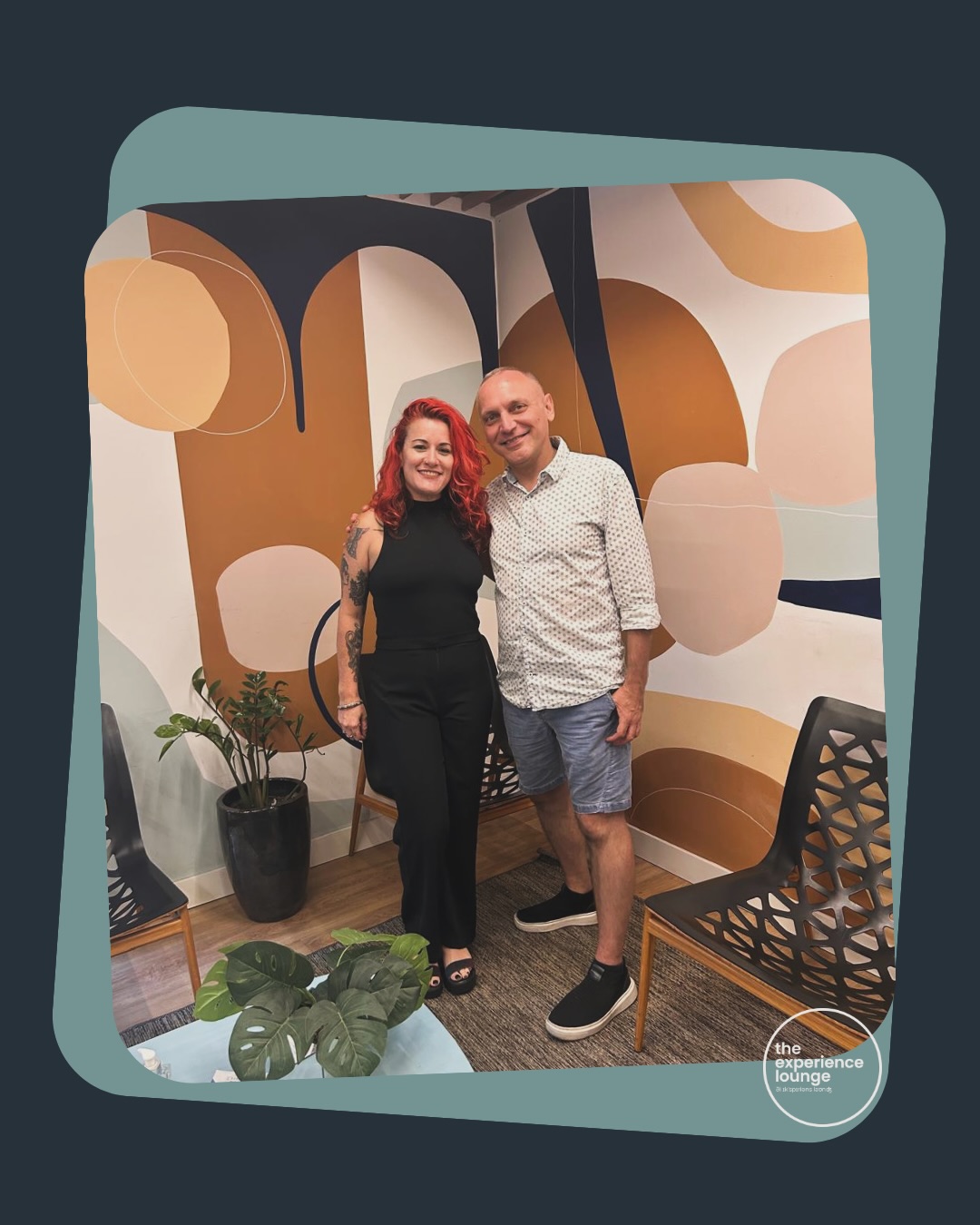 Visita da querida e super parceira Camila Viana, da equipe da GEDU. A GEDU é um grupo educacional internacional com sede no Reino Unido, focado em ensino superior e profissionalizante em diversos países.
Dentre as universidades do grupo, está a Schiller International University, uma universidade americana “off the beaten track” com campus nos Estados Unidos, Espanha, França e Alemanha.
A Camila veio apresentar uma super novidade: o lançamento de um summer camp de 2 semanas, nas férias de julho, para jovens de 15 a 18 anos que acontecerá este próximo verão tanto no campus de Madrid quanto no campus de Paris 😍
Não se trata de um programa de verão convencional, com aulas de idioma e atividades: o Summer Camp na Schiller, ministrado em inglês, terá foco educacional com uma mini-experiência universitária nas áreas de Inteligência Artificial, Relações Internacionais e Empreendedorismo.
E claro, atividades extras e passeios porque ninguém é de ferro. “All work and no play makes Jack a dull boy”
Contate a gente aqui no Lounge para saber de todos os detalhes do programa.
E obrigado, Camila, mais uma vez, pela visita. Você é sempre bem-vinda!