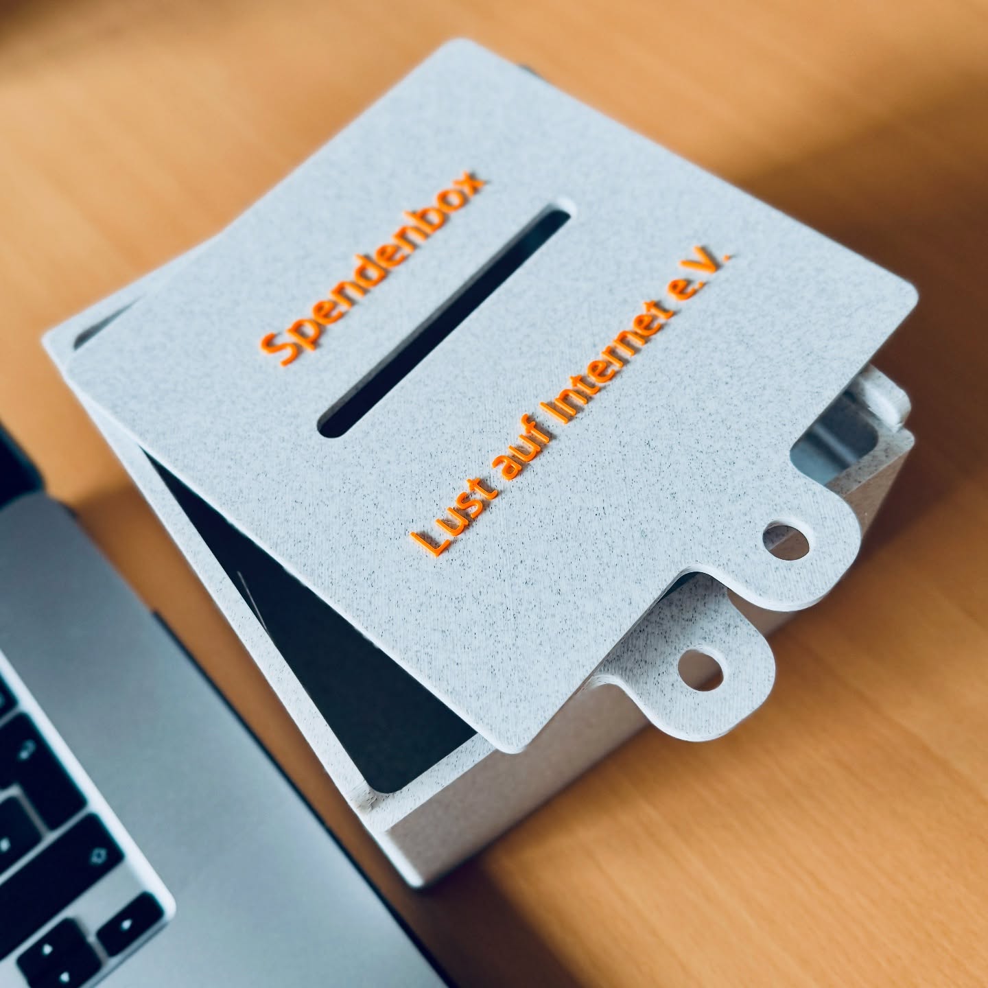 Ihr dürft uns gerne unterstützen. Wir freuen uns über jede Spende. Damit können wir unseren Mitgliedern und der Region im Laichinger Raum viele, weitere technologischen Themen z.B. in Workshops und Vorträgen anbieten.
#lustaufinternet #laichingen #laichingeralb #weiterbildung #digitalisierung #albdonaukreis #meinlaichingen #vereinsarbeit #spenden #technologie #ehrenamt #ehrenamtverbindet #machmit #internetverein