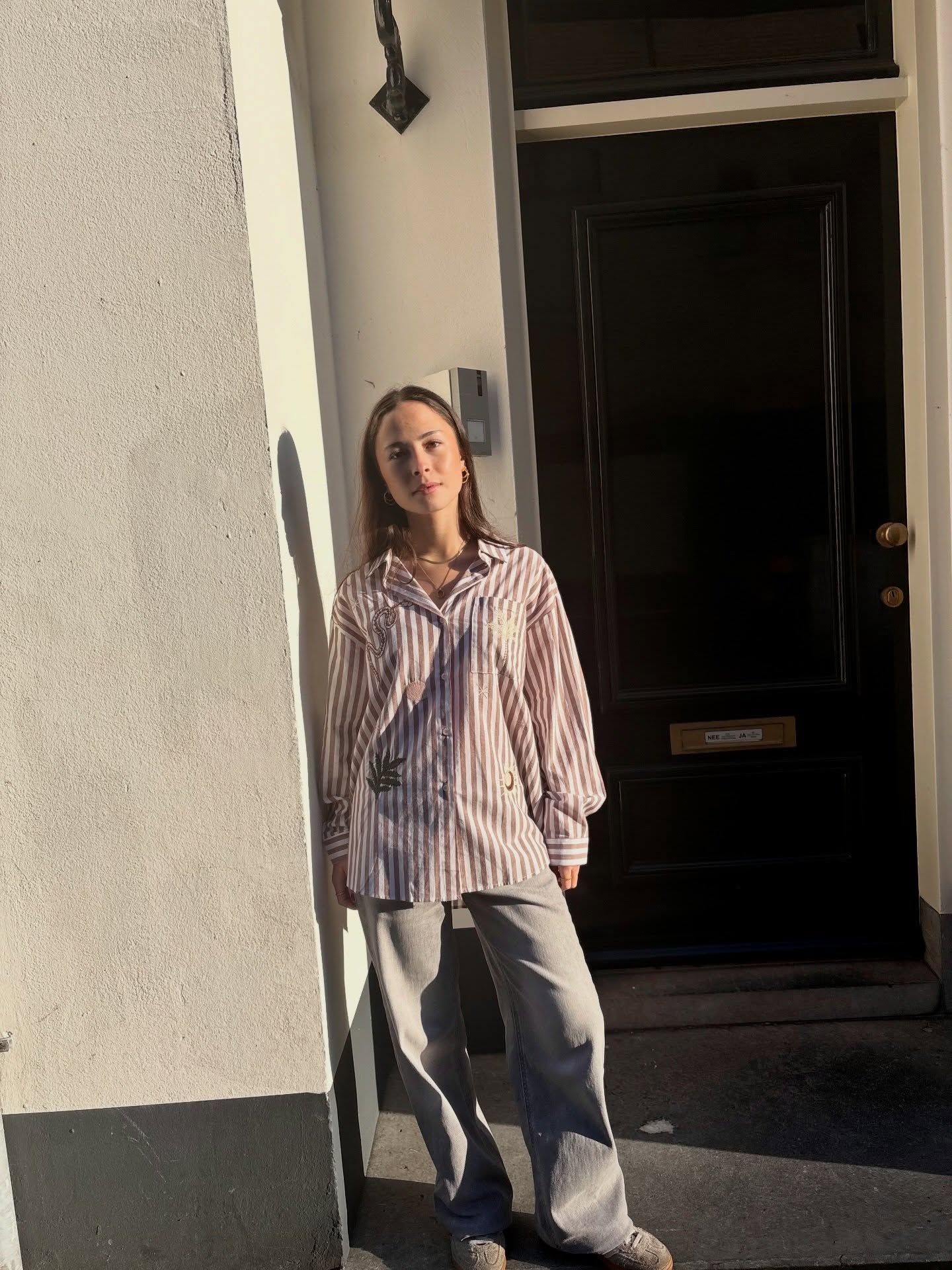 De geborduurde details maken deze gestreepte blouse uniek π΄πβ¨ππ