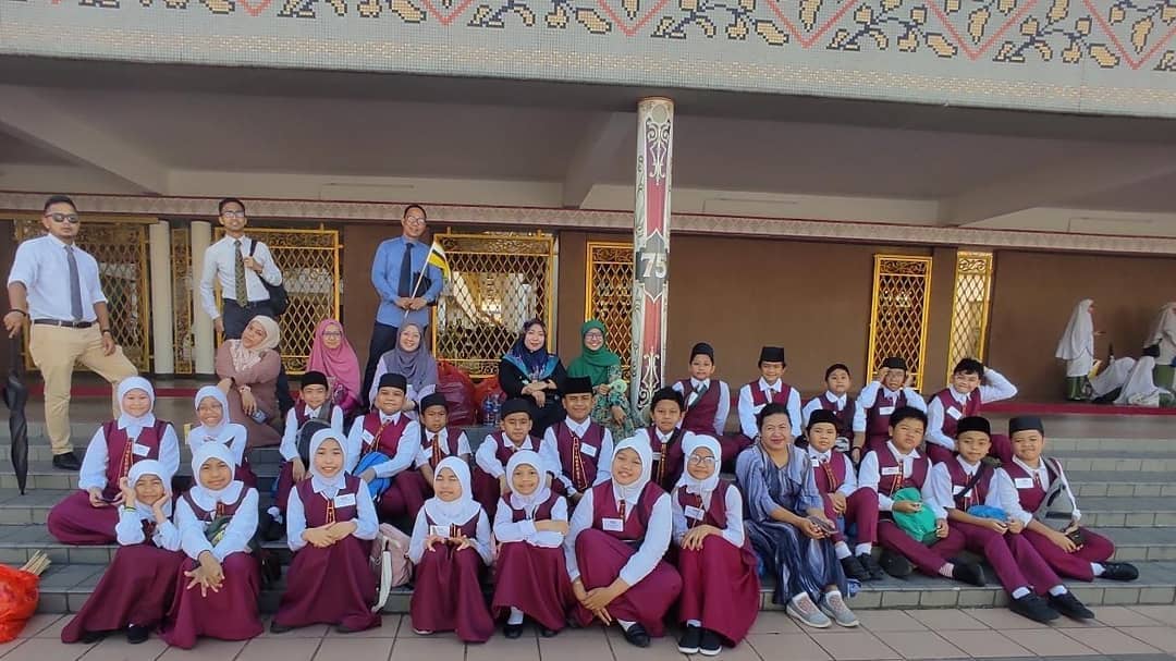 01 Ogos 2021
Majlis Ramah Mesra antara Rakyat bersama Kebawah Duli Yang Maha Mulia Baginda Sultan dan Yang Di-Pertuan Negara Brunei Darussalam sempena Puja Usia KDYMM Ke-75 Tahun.
#TinkerbellLearningSchool