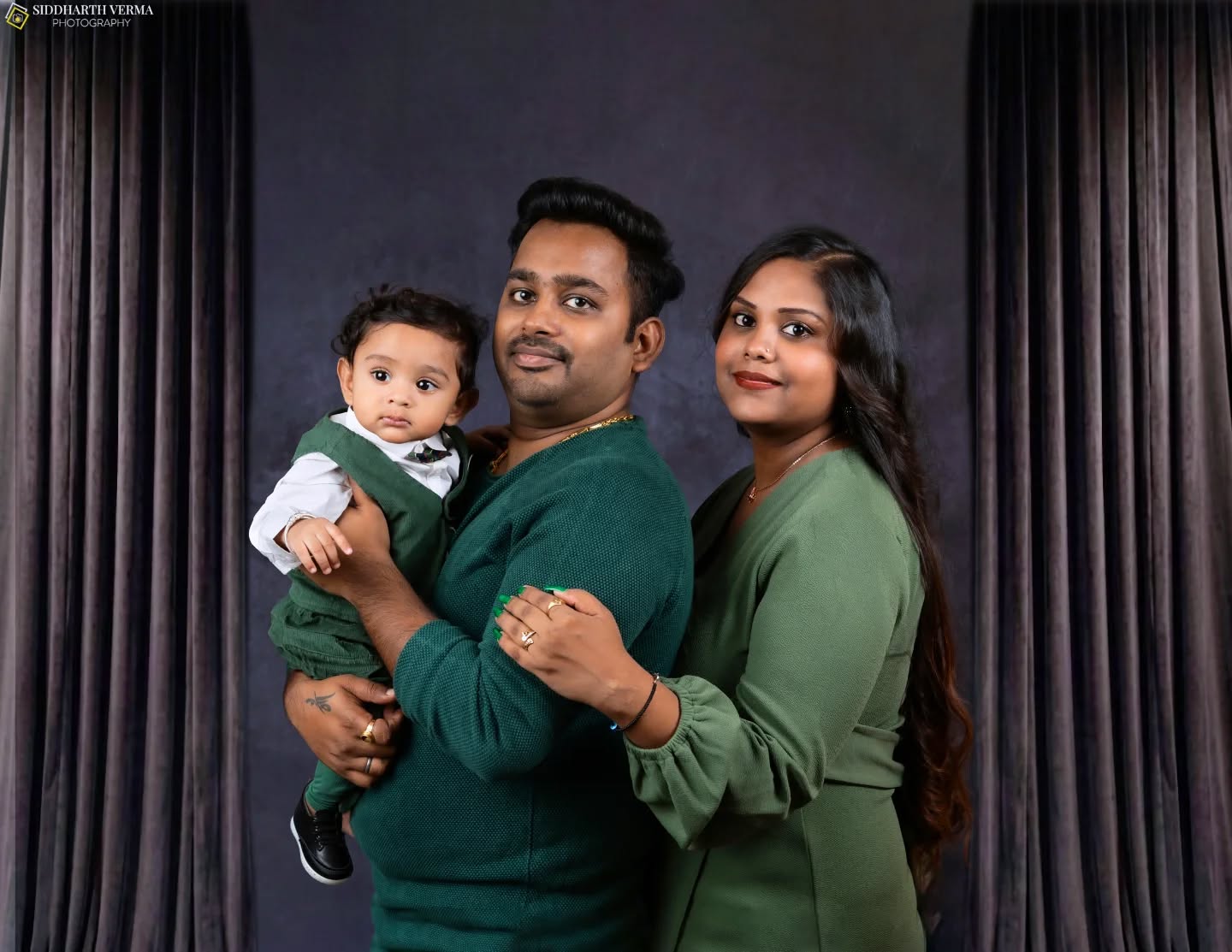 Preserve these fleeting moments with a beautiful family photoshoot at the comfort of your home in Delhi NCR.
.
#babyphotography #familyphotography #explorepage✨ #delhiphotographer #delhimoms
