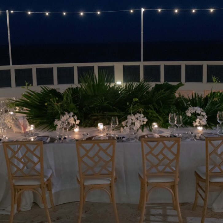 The Loren Bermuda presents The Lunar Table. Under the glow of each full moon, The Loren invites guests to The Lunar Table - a dining experience where cuisine and ambiance evolve with each lunar cycle. The Flower Moon, the full moon of May, takes its name from the abundance of blossoms that emerge during this time of year.
Can we tell you more? WhatsApp 1-917-940-2407 info@dominiquedebay.com #DominiqueDebayCollection #TheLorenHotel #PinkBeach #Bermuda #lorenexperience livethelorenlife