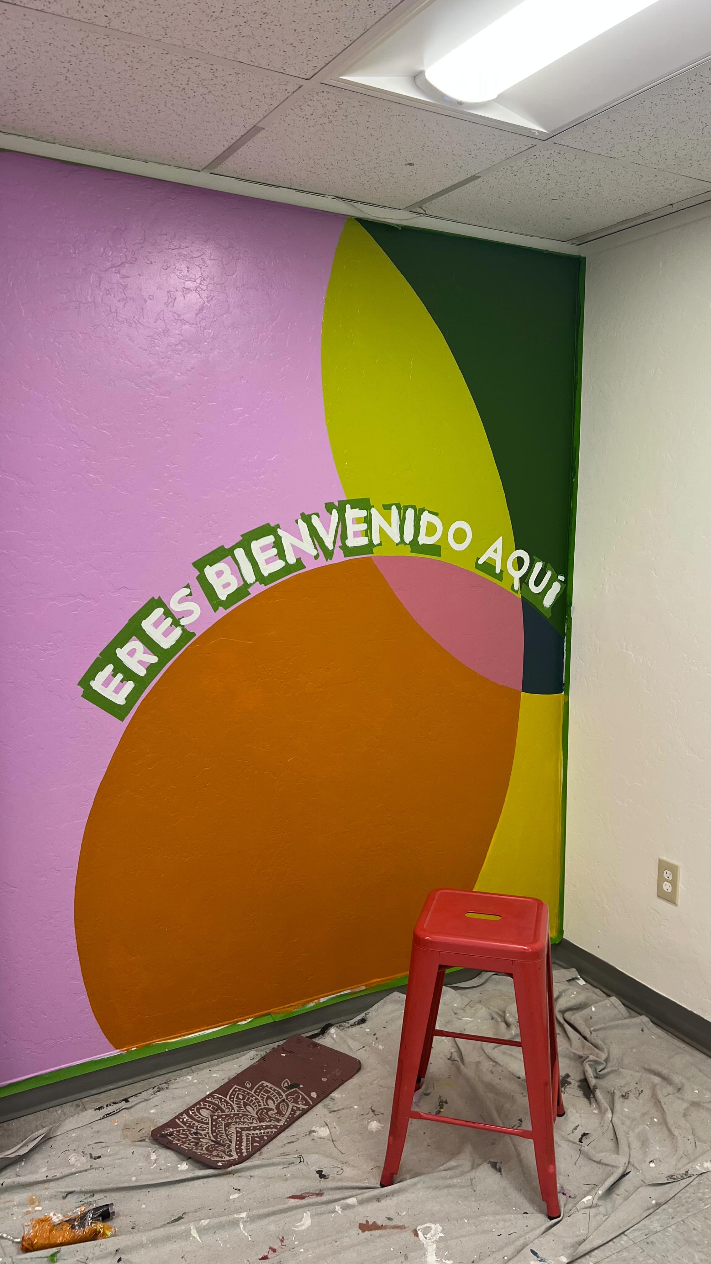 This mural at @theopenartscenter was such a special one! 🧡💛🩷💚
The teen space is thoughtfully built to support creativity and confidence, and I was SO excited to add something that felt fun, grounding, and inviting.
Projects like this remind me why community-centered art matters so much!
Huge thanks to @maijakellnerrode and @clairebrislinwrites of the Open Arts Center for the opportunity! And to the amazing volunteers who lent a hand in bringing this to life!
#communityart #communitymural #muralprocess #theopenartscenter #bendoregon