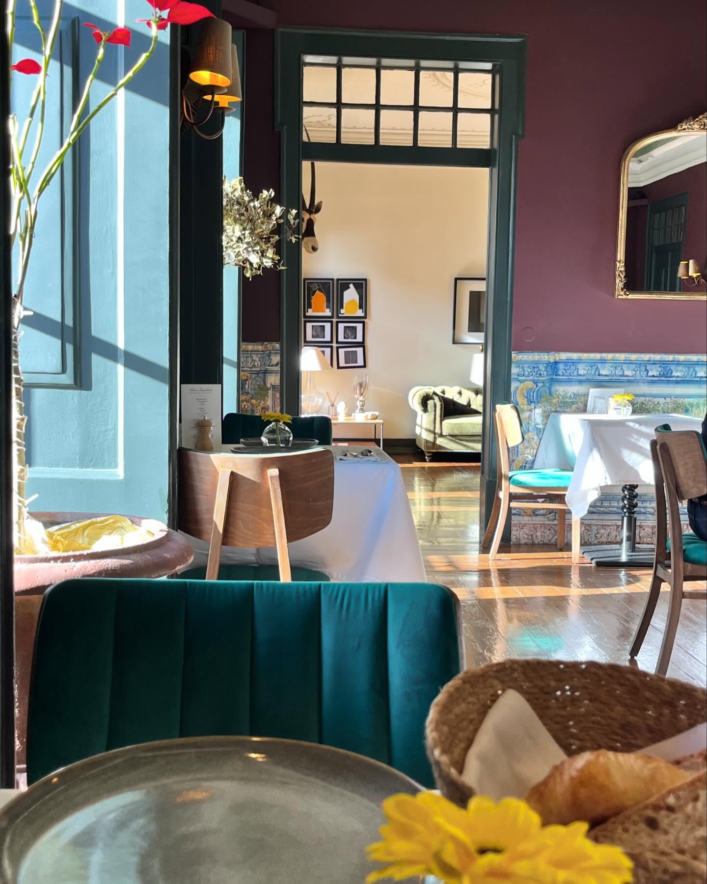 What can be better than a long calm breakfast on a sunny weekend day 😊 Press ❤️ if you agree 😊 #luxuryhotel #boutiquehotel #hoteldesign #beautifuldestinations