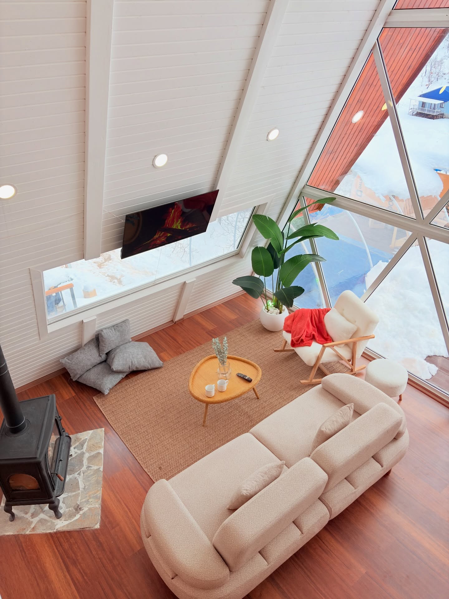 Arslanköy’de bembeyaz huzurlu bir bungalov tatili🤍
Kod:2602
Detaylı bilgi ve rezervasyon işlemleri için bize Dm atabilir veya 05456729500 numaramızdan arayabilirsiniz🌿
#bungalovetatilköyü #bungalov #mersinbungalov #mersinarslanköy #bungalovevleri