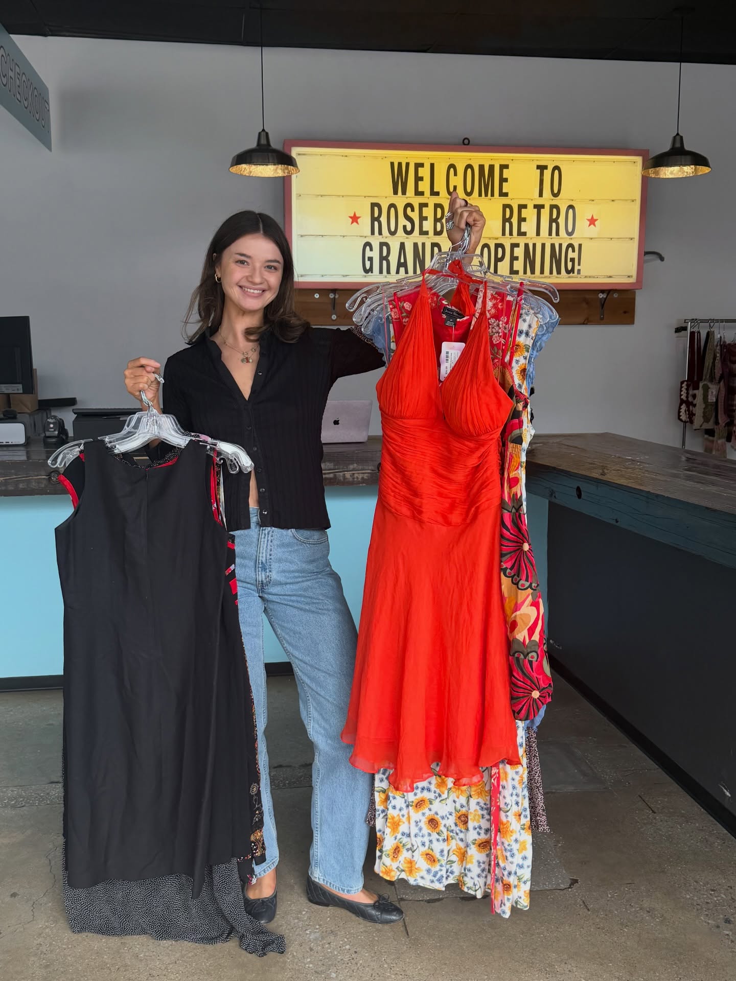 HAPPY CUSTOMERS AT THE RETRO🥰😋 we have had so many of you come in and support our local storefront! It means the absolute world to us☺️
Come stop by the Retro any day this week and we will show you some beautiful pieces to get ready for spring :)