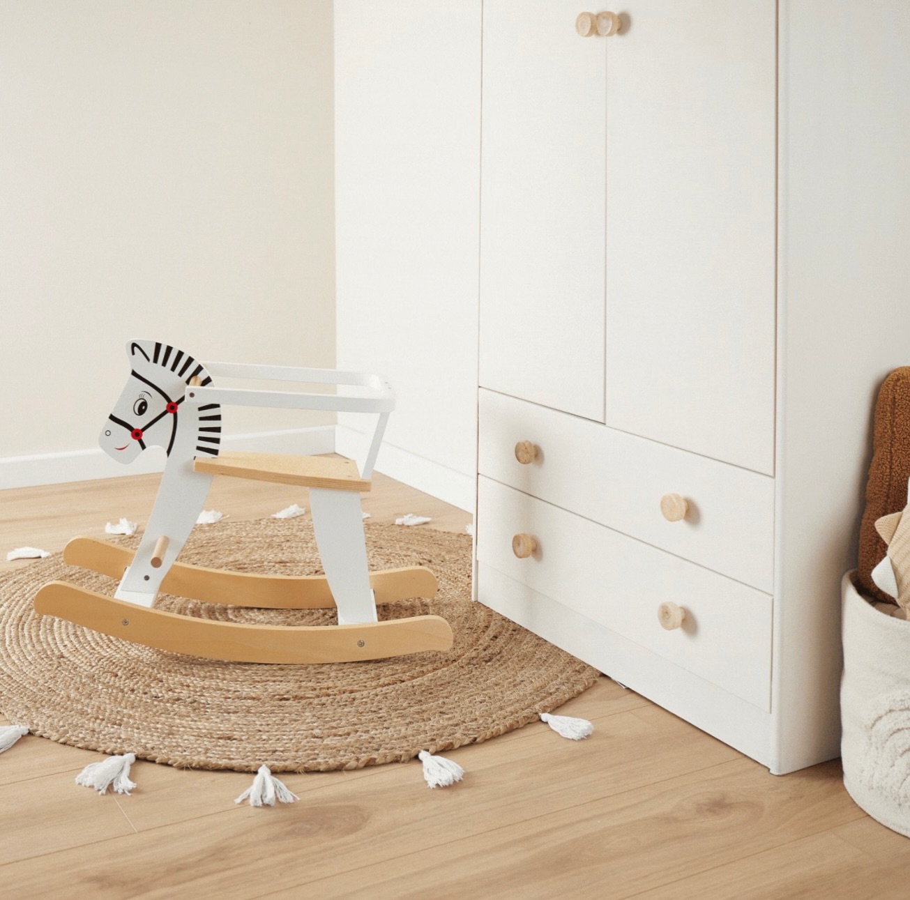 Little rides, big smiles 🤍
A timeless wooden rocking horse made for movement, balance and endless imagination.
Safe, simple and full of childhood magic ✨
🛒 Available at www.irandehorizons.com
⚡ Also on Wolt Limassol for fast delivery
#irande #woodentoys #kidsplay #montessoritoys #tinystyle