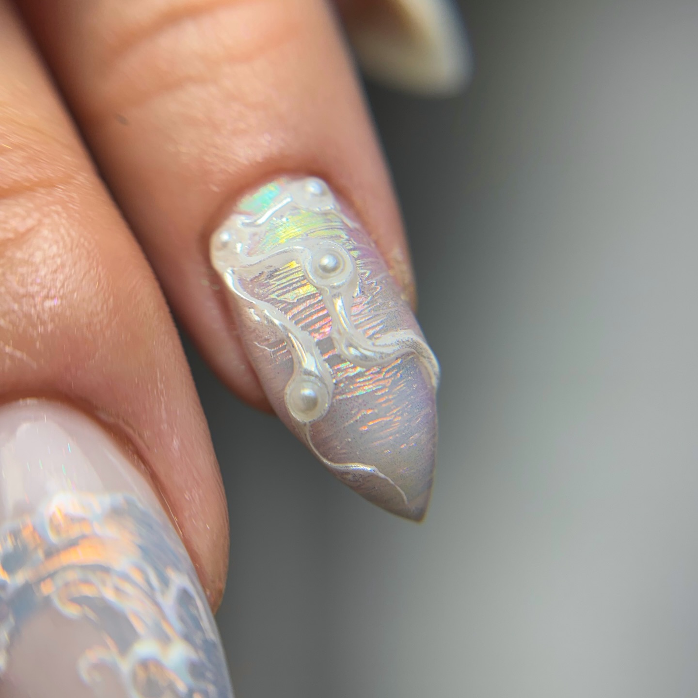 Which one is your favorite?! I can’t pick! I’m obsessed with chrome and using more than one at a time. 🤤 like I can’t get enough! @pintorde_mar_azul inspo
@kokoistusa
@ericasata
@misspinknail non-wipe sculpture gel
@icegel_global chromes
@bonniebeenail chromes