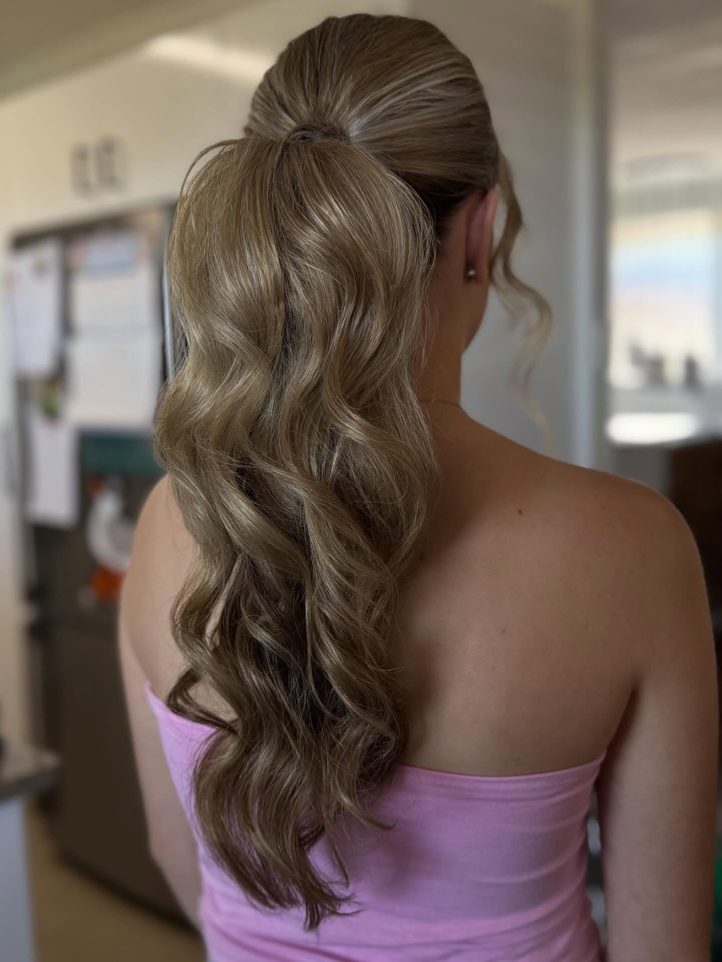 Love love love getting young girls ready for their special day.
Today I met Holly to help bring her vision to life for a volumous ponytail and a soft but strong eye for her semi formal.
After a little hurdle with extremely dry flaky skin we found a solution and she simply could not be happier. 🫶🏼
No two skin types are the same. No two people are the same so every look is custom made to suits desired outcomes, features and the elements.
Love what I do 🫶🏼