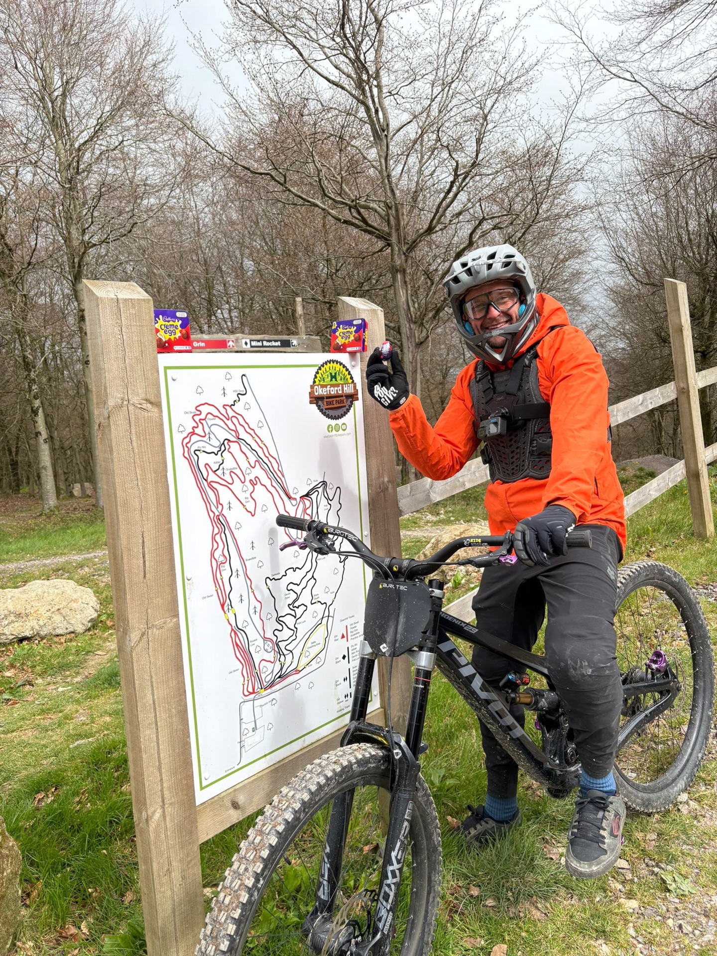 Happy Easter from Okeford Hill Bike Park š£
Perfect riding, good vibes all round and of course⦠Easter eggs for everyone š«
What more could you want?!
#okefordhillbikepark #okefordhill #easter #bikes