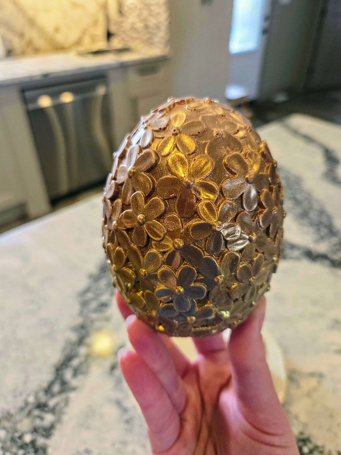 You guys are blowing up my messages after these peaked in my stories, so we're going to introduce them!
Full chocolate shelled eggs filled with peanut butter cheesecake. These were so fun to make for a custom order, I made some extra for us!
They are as fun and delicious as they look. Crack open and scoop your cheesecake out like a bowl. The large egg (cracked open in photos) is a 2 person egg (very large!), the small one is a 1 person egg.
Mmm mmm mmm!