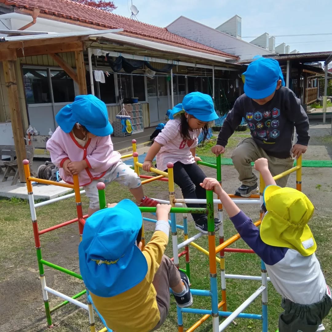 いよいよ新学期スタートしました。
園庭の桜もたいぶ咲いてきましたよ。
始業式は7日なので、今は預かり保育の子どもたちのみの登園です。
#川南町
#桜
#園児募集