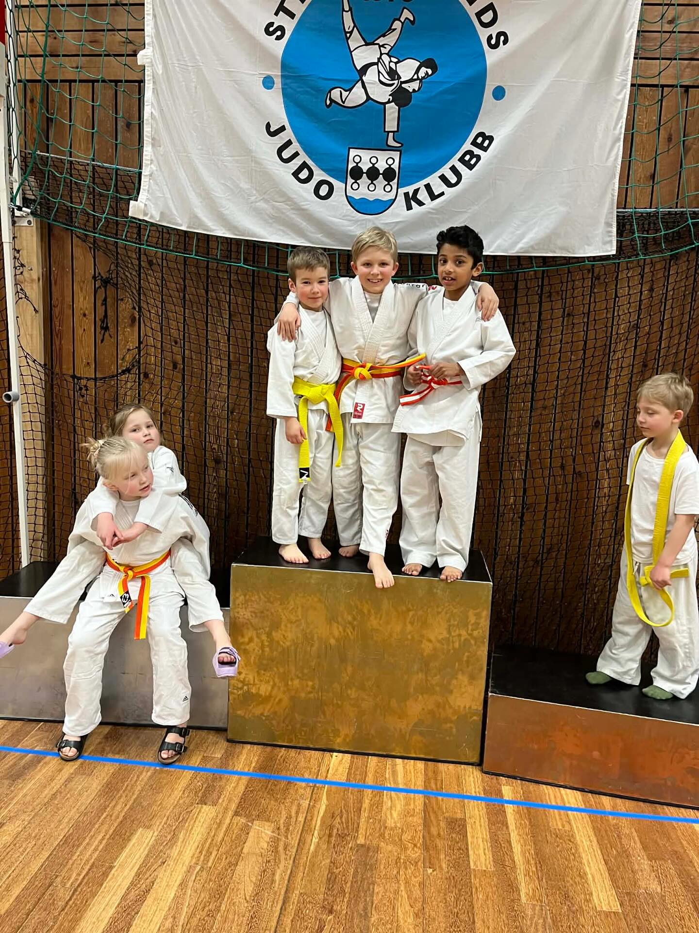 I helgen har Ethan, Elias och Filip varit i Stenungsund och tävlat i GO Cup, en härlig dag med fin judo. Riktigt bra jobbat killar!