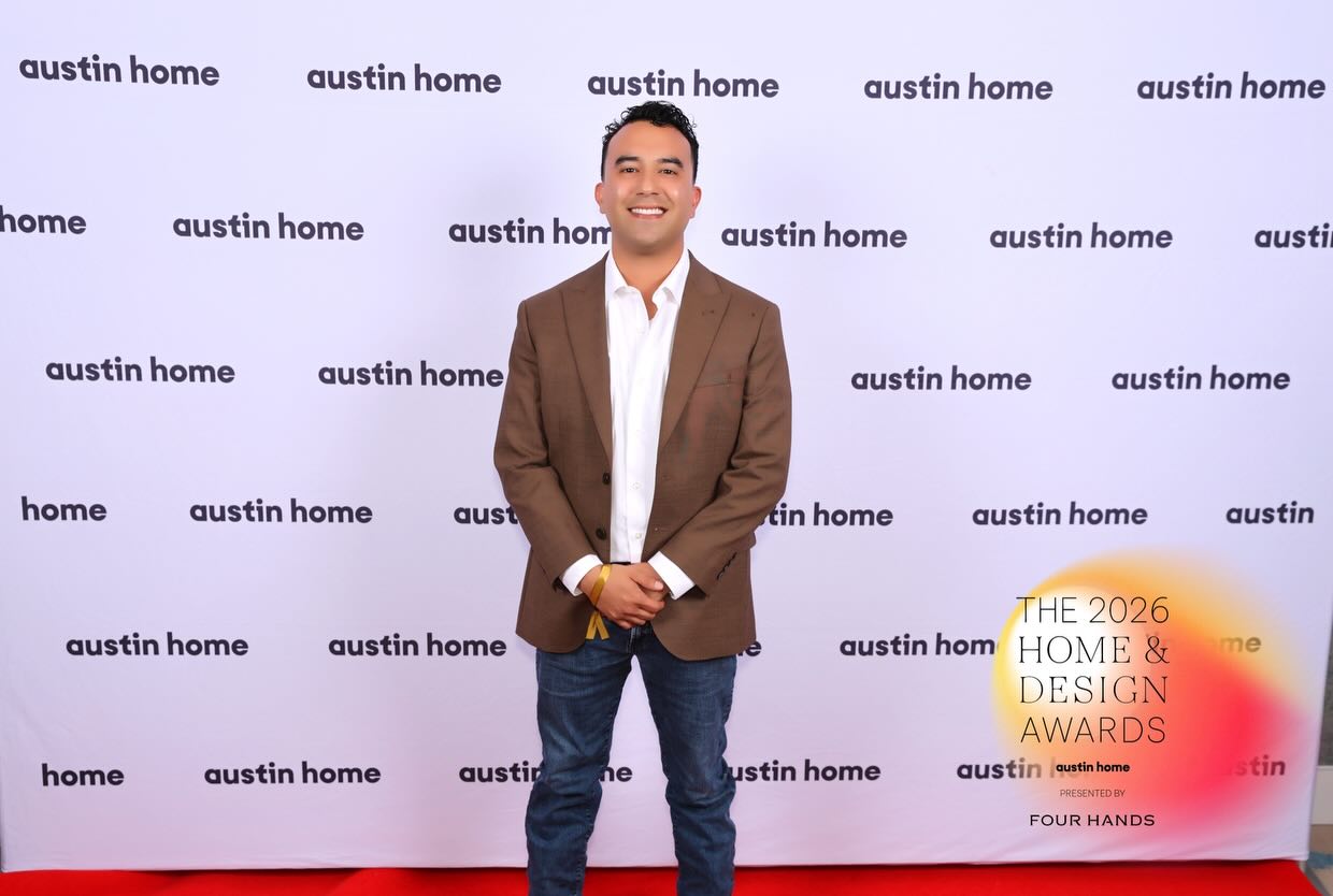 A night dedicated to the people and creativity that shape every space we step into. Moments like this are always a good reminder of why we do what we do. 🤍
Had such a great time and feeling really grateful to be part of this industry here in Austin 🫶
A huge thank you to @austin_home And @fourhandsfurniture for hosting such a great event.😊
#austinhome #homeremodel #atx #atxinteriordesigner #austintexas