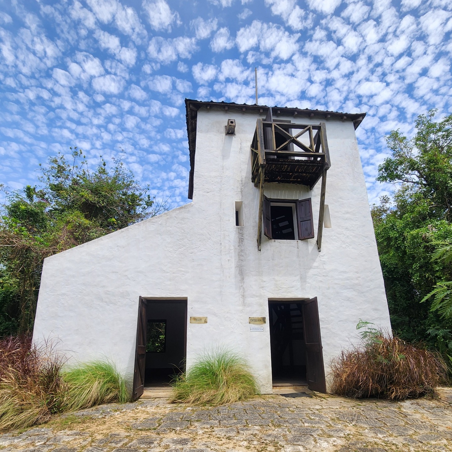 Grenade Hall Signal Station today! 🔭🐒🐢
#gsabarbados
#historicalarchitecture
#restoration
#architecture
#preservation
#designlovers
#history
#renovation
