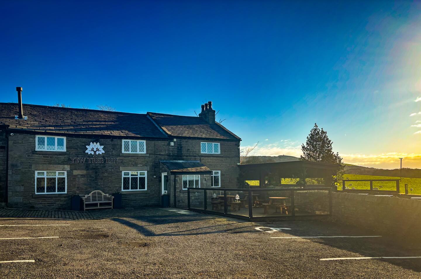 The sun finally arrived! ☀️
We hope everyone had a wonderful Easter weekend, and thank you to everyone that came to visit us!
Our craft corner is back from today and we cannot wait to see what your little ones create!
Our midweek menu is also back today, which you can see on our story.
You can book through our website, through Google or you can call us on 01257 480344