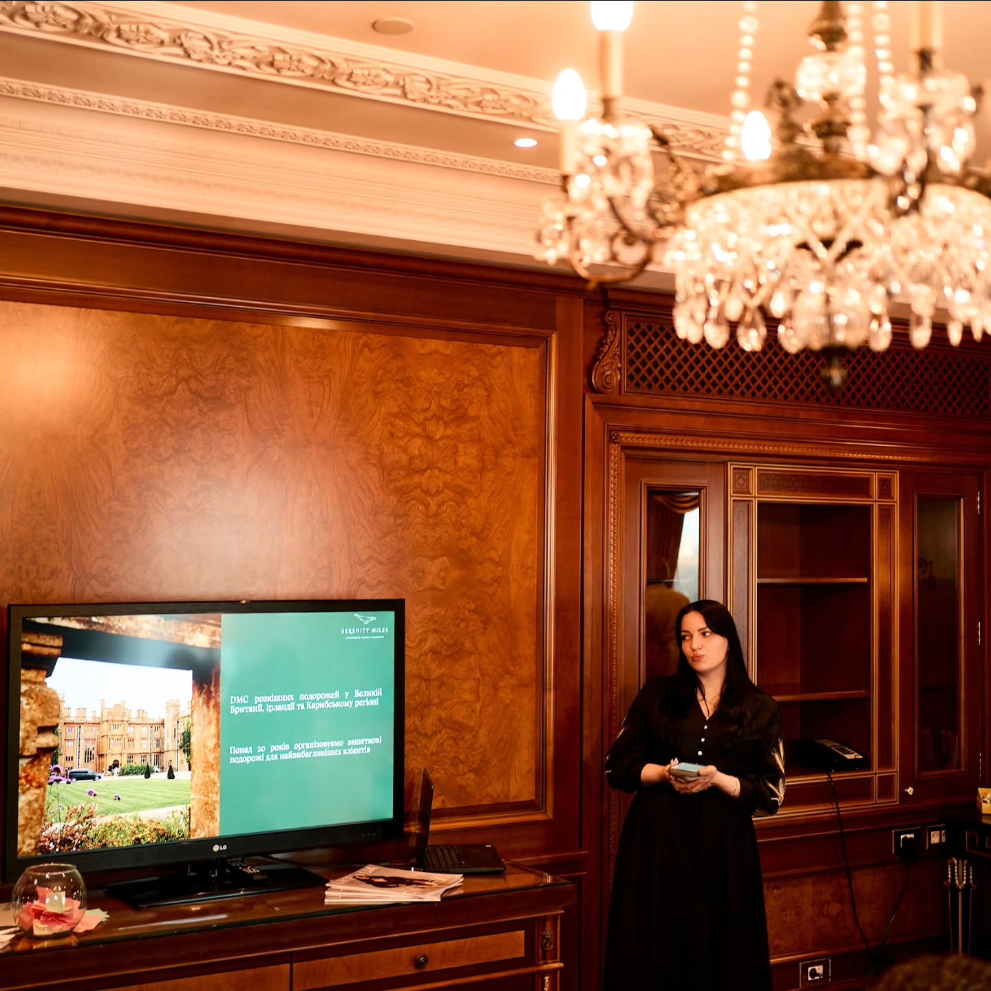 On March 13, we had the pleasure of welcoming our valued partners to a distinguished event in Kyiv, Ukraine 💙💛 curated by @shelyuzhko.viktoria and the @trendsetter.travel.market team
⠀
During the «Society Evening of Travel, Education & Hospitality Culture» at @fairmontgrandhotelkyiv we shared insights into luxury journeys across the United Kingdom, Ireland and the Caribbean, highlighting the art of curated travel experiences, exceptional hotels and the timeless appeal of these remarkable destinations
⠀
Together with our colleagues, we explored educational opportunities in the UK and discovered hotels as refined settings for social life – from their historical significance to their evolving role in today’s culture of hospitality
⠀
The evening brought together like-minded professionals for inspiring conversations, meaningful connections, and a celebration of refined travel experiences
⠀
We extend our heartfelt thanks to @shelyuzhko.viktoria for the flawless organization, the enchanting atmosphere and the exceptional networking opportunity
⠀
➡️ Get in touch with our Luxury Travel Specialists on +44 746 786 23 53 | reservations@serenitymiles.com