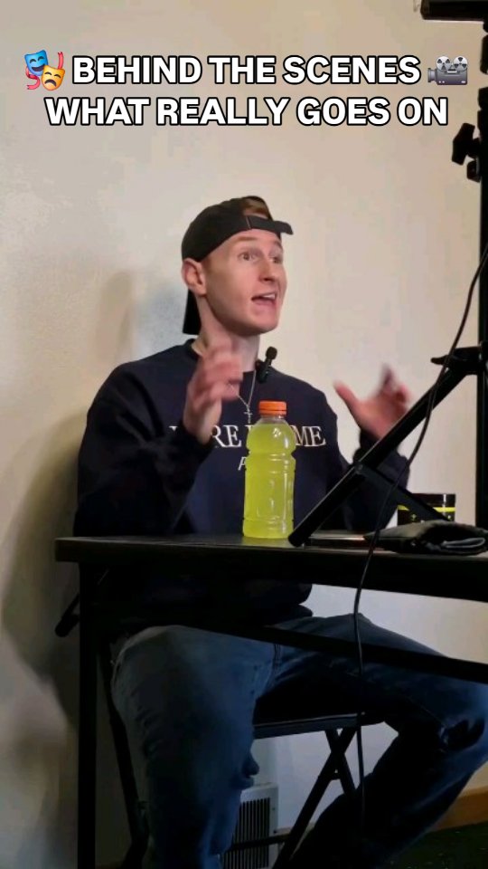 Why are we still drinking "sports drinks" that pack more sugar than a dessert? 🤦♂️
The average person is already crushing 17 teaspoons of added sugar every single day. That stacks up to roughly 60 POUNDS of the white stuff every year‼️
It’s not just the cookies and cakes, it’s hiding in the sugar-filled drinks and sauces, that are quietly draining your energy and spiking your insulin. 🍬🥤
🛠 The Fix:
● Swap the "sports drinks" for real electrolytes.
● Audit your sauces (they’re sugar traps).
● Save the sweets for when they actually matter.
Your energy levels shouldn't be a rollercoaster. Make the switch. ⚡️🎢
#WVSupplements #WestVirginiaHydration #SugarFree #Electrolytes