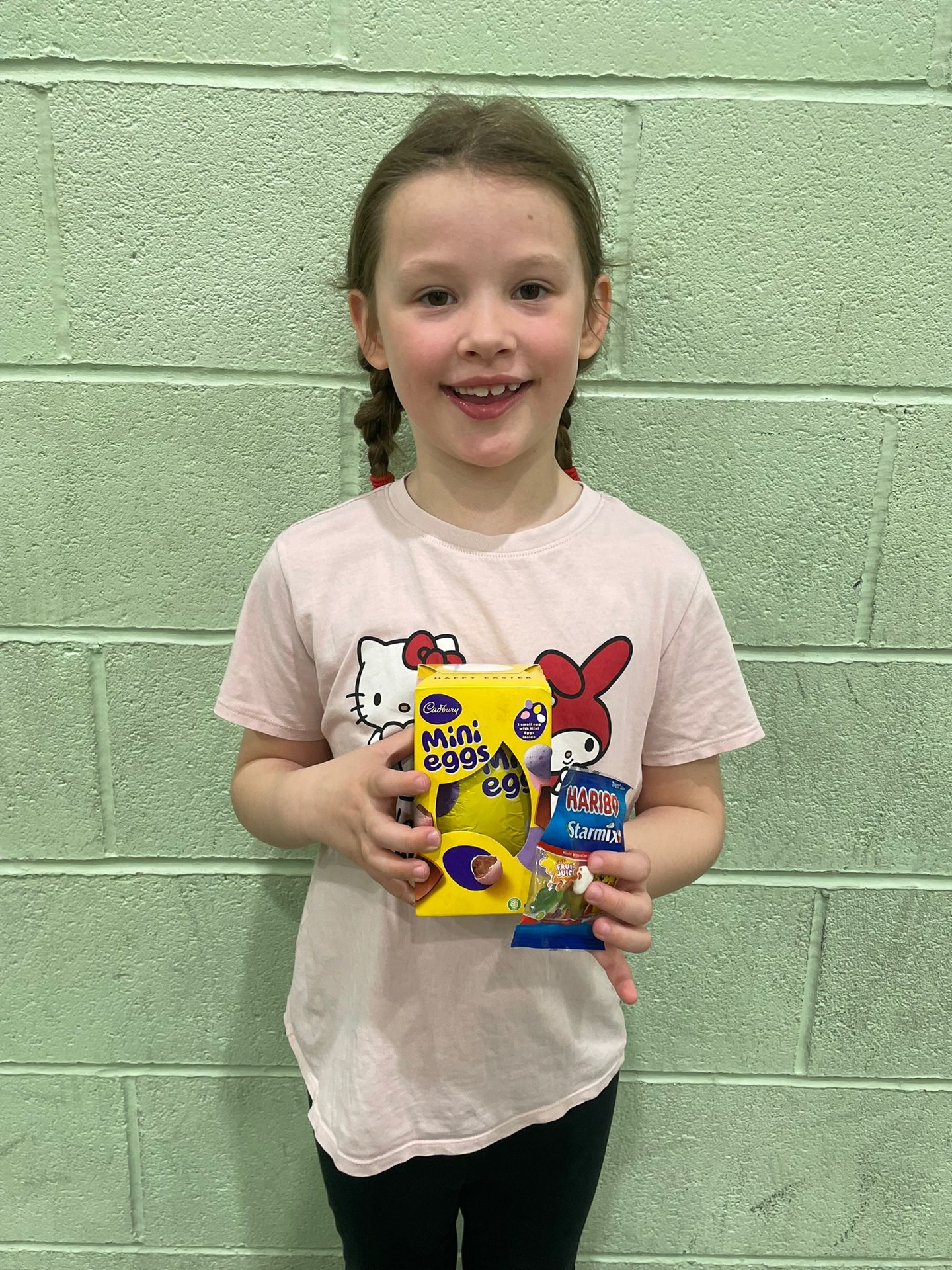 🐣 Easter Camp prizes go to…..🐣
🤍 Stella - for being resilience, and kept going all morning!
🤍 Chloe - for being brave throughout the day!
🤍 Olivia - good understanding of the game. Worked hard and smart
🤍 Cece - having a good understanding of the game and knowledge to work out a strategy and answering questions well.
🤍 Grace - for looking after others and playing well.
#netball #easter #netballcamp #macclesfield