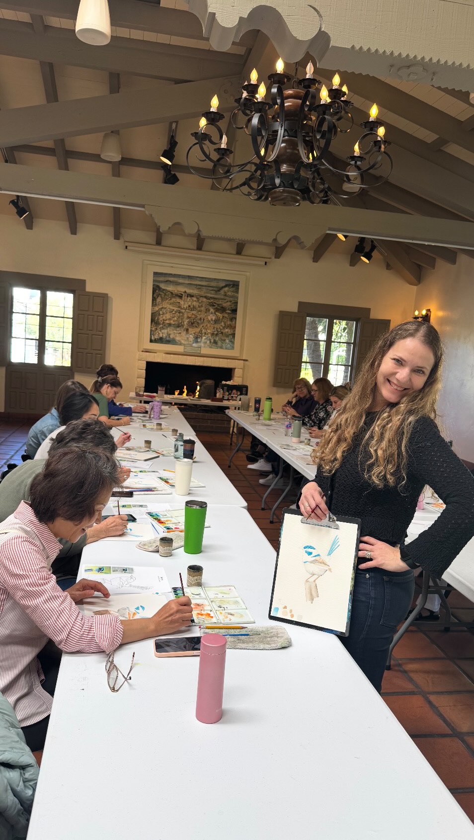 AI can make art…
but it can’t give you the experience.
Messy hands.
Real laughter. So much fun!
Creative community!
That’s what happens in my classes—and that’s something you have to feel.
#inpersonclasses #findyourtribe #artcommunity