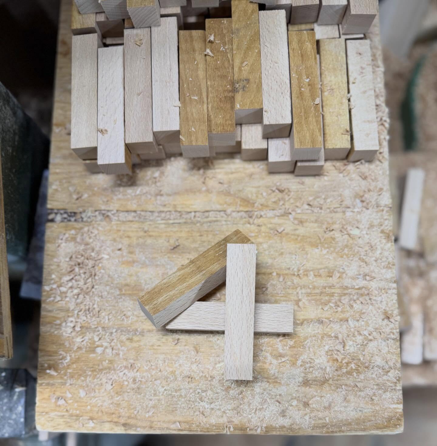 《春うらら🌸》
4月に入り、春らしいポカポカ陽気の日が増えてきましたね🌷
季節の変わり目ですので、体調に気をつけて
今月も頑張りましょう!
《Spring Urara🌸》
In April, the number of warm and cheerful days like spring has increased🌷
It's the turn of the season, so take care of your health
Let's do our best this month!
#渡辺木工挽物所 #木工 #挽物 #春うらら #八王子