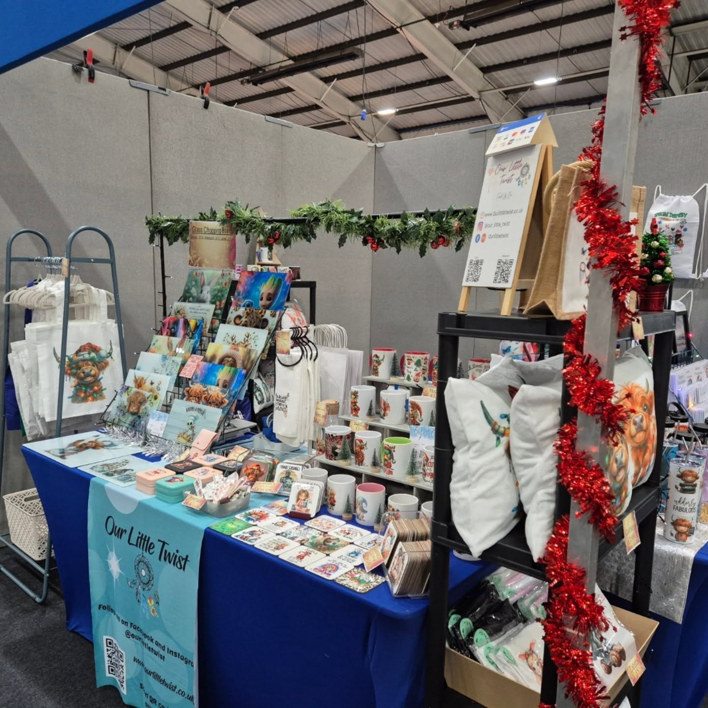 Here at the westpoint christmas 🎄 fair open today, Saturday and Sunday.
With lots of gifts and food