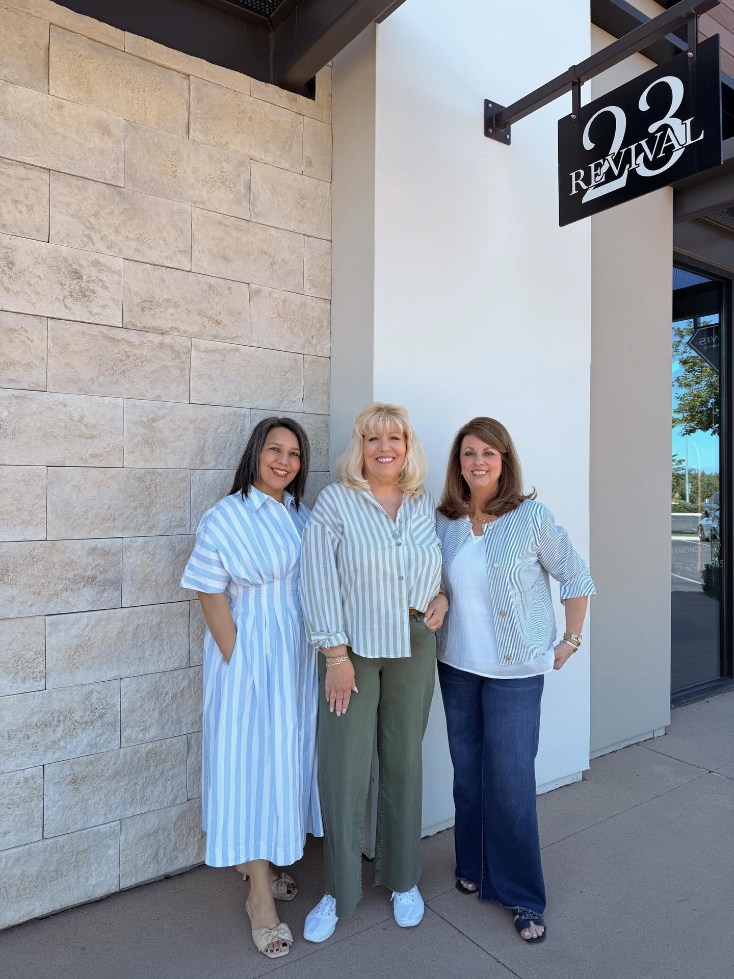 HAPPY EASTER WEEKEND! 🐰✨ Hop on down to our shops tomorrow, both are open until 5pm with SO MUCH NEW STUFF! If you’re looking for an Easter outfit, hosting gift, or a little finishing touch for a basket, we’ve got you covered!
And while you’re here — make sure to wish our sweet Kay a HAPPY BIRTHDAY! 🎂✨🐰