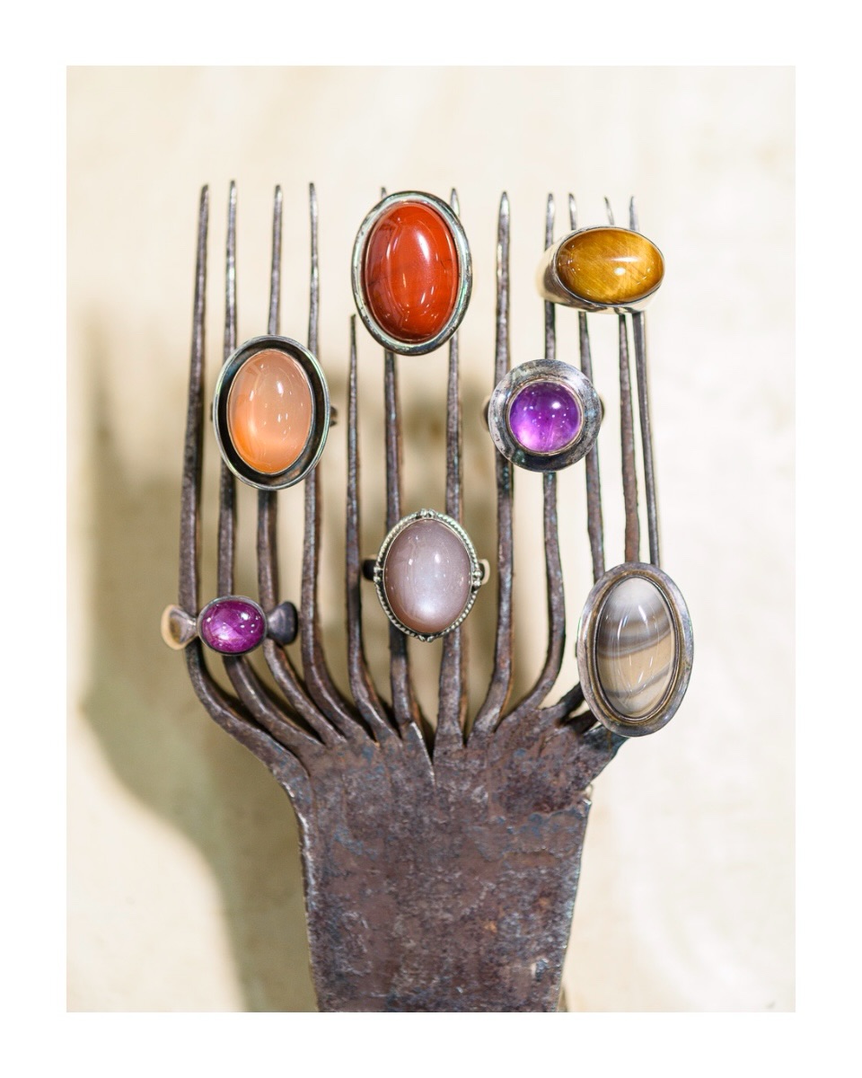 Where raw metal meets quiet elegance — shaped by time, texture, and light. 💍✨
Hand-selected gemstones set in unique, handcrafted designs — each ring carries its own character, from soft pastel hues to bold, luminous tones. Made for those who appreciate individuality and subtle statement pieces. Discover the one that feels like you.
#JewelryArt #VintageVibes #Handcrafted #Gemstones #timelessstyle