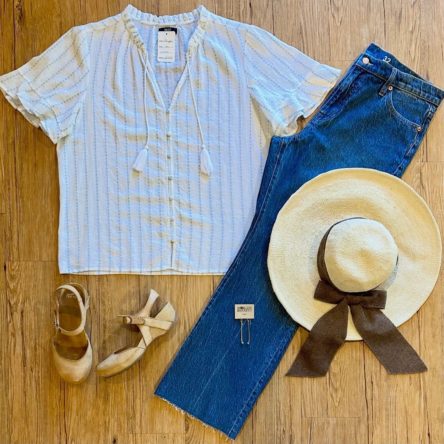 If the big bow isn’t your thing, it’s easily removable with a couple strategic snips. 👒
The details:
Paige top sz XL, $25
J Crew ‘Full Length Demi Boot’ jeans (NWT)
sz 32, $38
Dansko clogs sz 39, $32
Paper straw sun hat, $24
Morgen Barrett earrings, $40