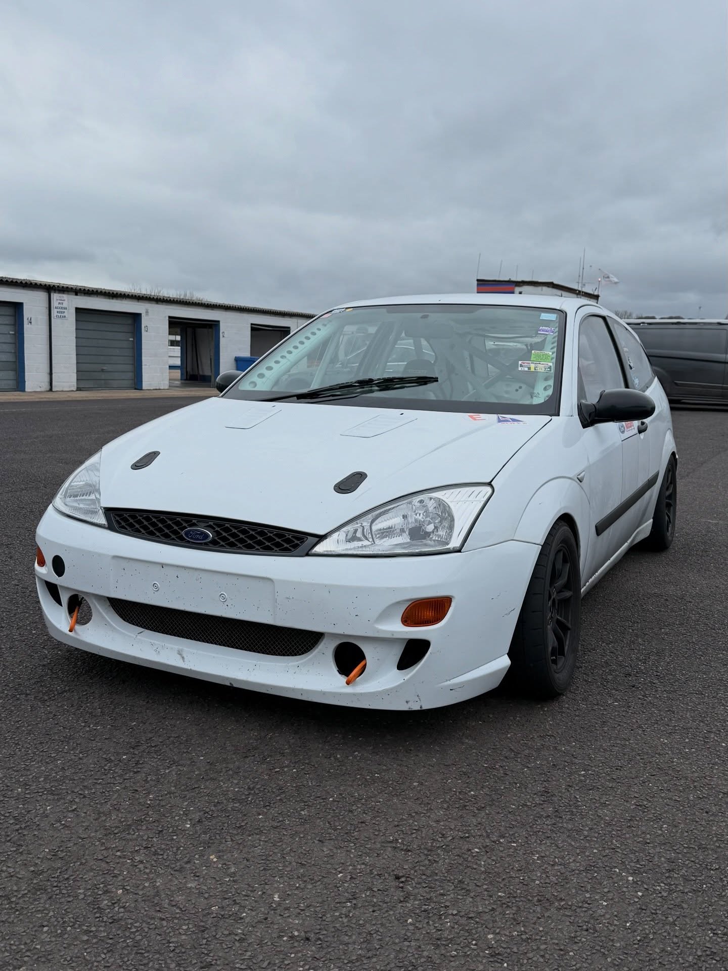 It made it to Thruxton… just ‼️
Tom and Will brought us their seriously cool full track-spec Focus about a month before race day, armed with a long list of upgrades they’d been planning for a while—plus a few essential maintenance jobs.
The Ventrax team got stuck in and turned everything around with a week to spare… all looking good.
Then, 3 days before Thruxton—disaster. Running other systems at full pressures exposed a weak point, and the clutch release bearing blew its seal.
No panic. Quick thinking from the team and Tom, parts were tracked down, custom bits were made, and the gearbox was off and back on the day before the event.
Massive effort from everyone involved and a proper “it’s going to Thruxton no matter what” attitude.
And guess what… it made it. 💪🔥
Job list
Suspension joint check and refresh
Lap timer installed and wired
Full bolt torque check
Full brake line replacement
Brake cooling designed and installed
Gearbox oil change
Find and fix fluid leaks
Modify pedal box for heel and toe
Custom brackets made
#VentraxMotorsport #TrackBuild #Thruxton RacePrep NoQuit