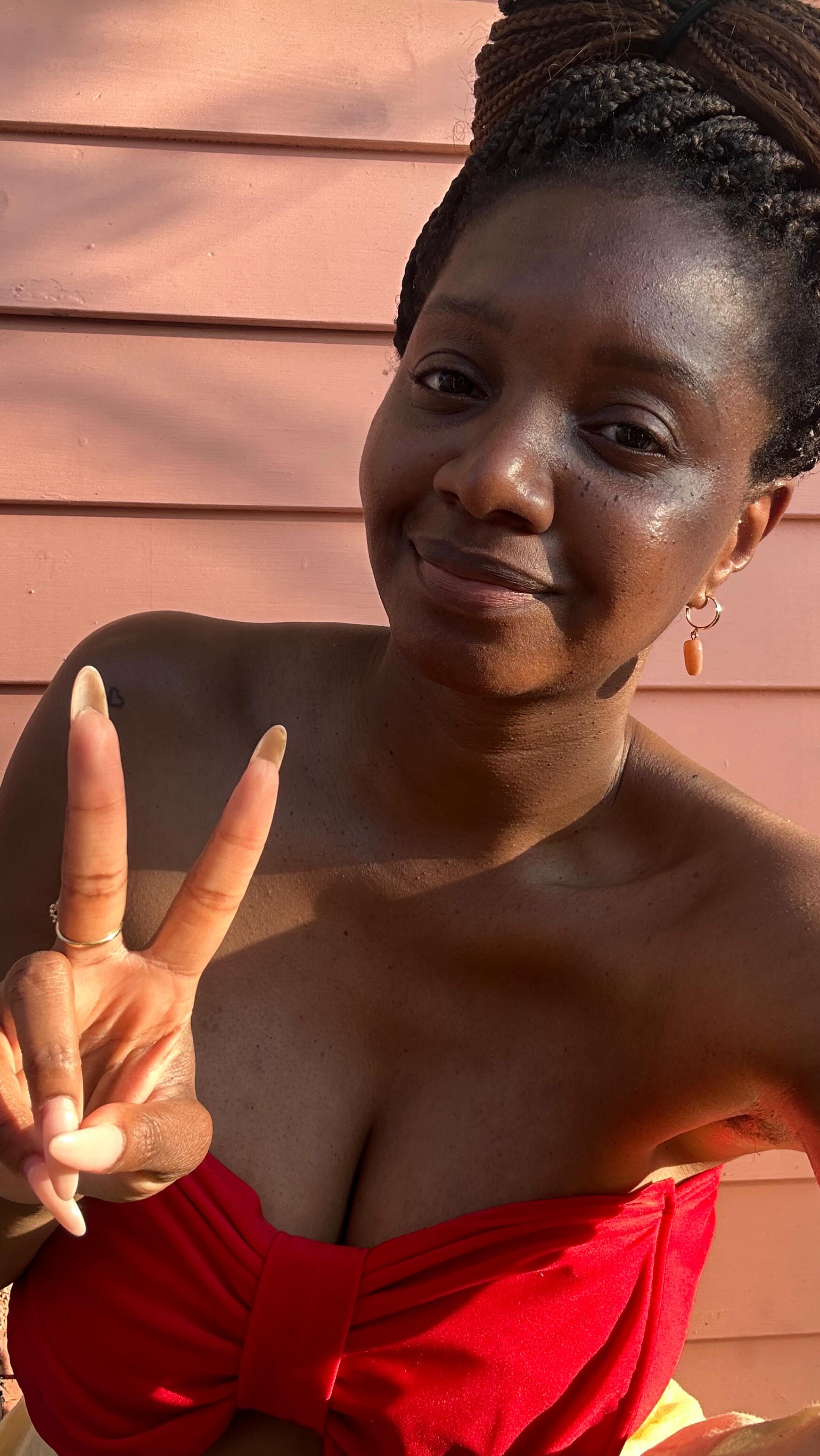 She solved a problem women had been dealing with for generations.
A company called her idea “brilliant.”Then they met her and walked away.
That’s the story of Mary Beatrice Davidson Kenner.
Her brilliance still shaped the future whether they gave her credit or not.
#BlackHistory365
#MenstrualMemories #WomenInSTEM #BlackWomenLead InnovationMatters