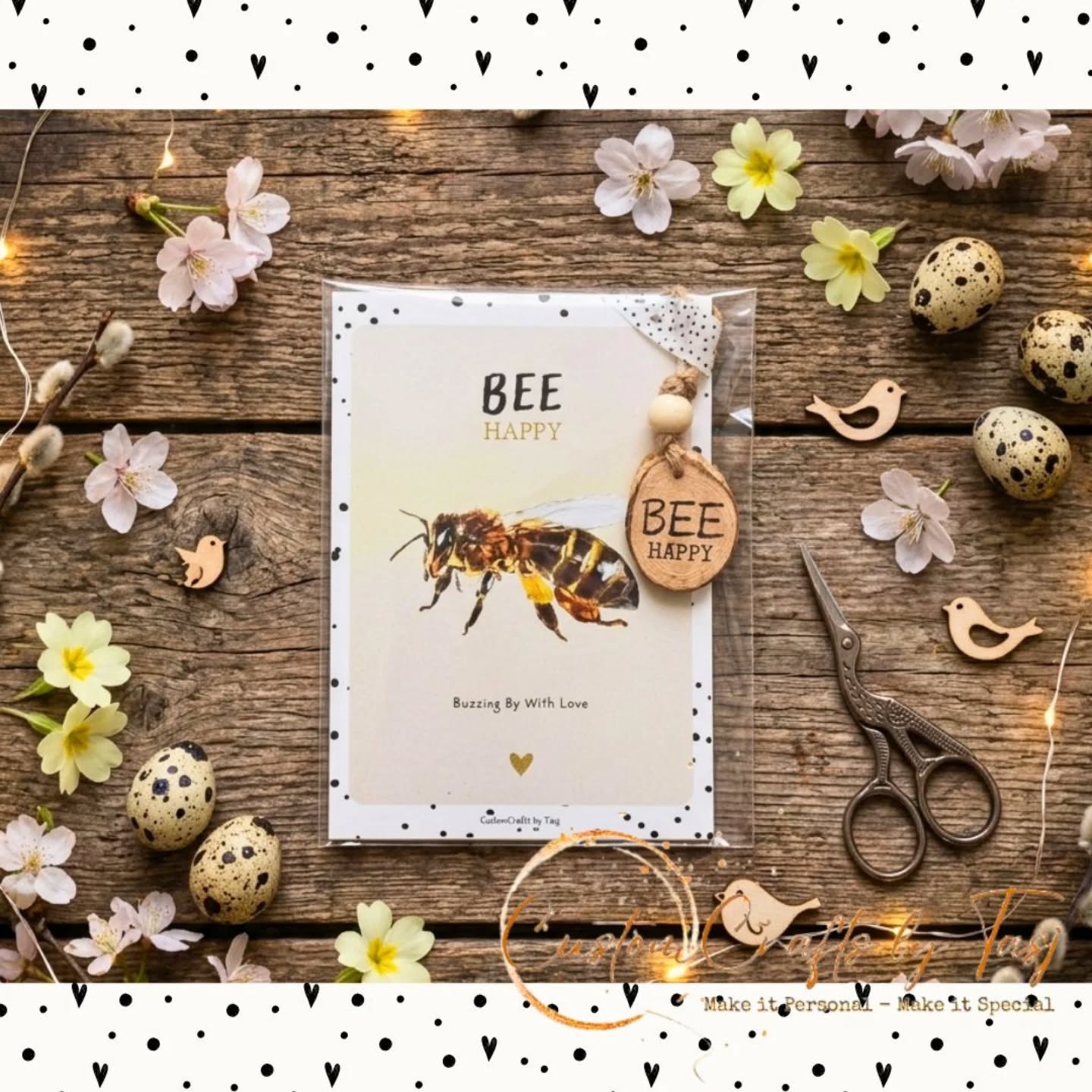 Soms zit een gebaar in iets kleins. 🤍
Bee happy...buzzing by with love 🐝
Deze kaart met pocket hug is er voor momenten waarop je iemand een beetje warmte wilt sturen.
De collectie wordt deze week verder aangevuld.
#persoonlijkcadeau
#kleingebaar #cadeaumetbetekenis #love #pockethug