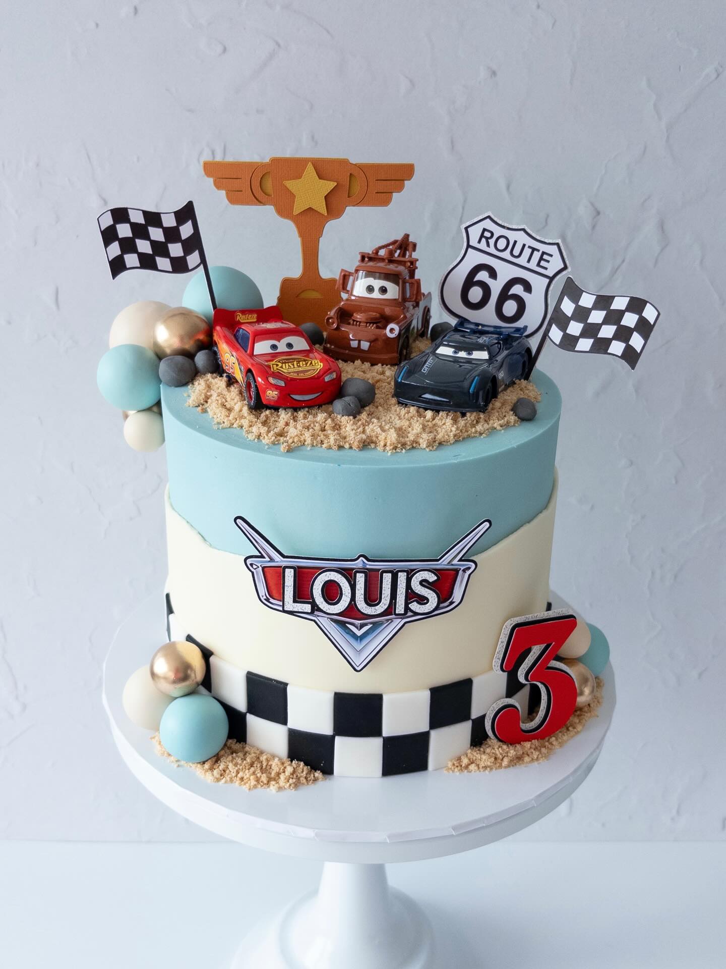 It was so nice to remake this cake which was one of two for a joint party. Can’t wait to share the other one tomorrow…🐾 🐶 Any guesses…?
#carscake #disneycarscake #lightningmcqueencake #bakeryharrogate #cakesharrogate