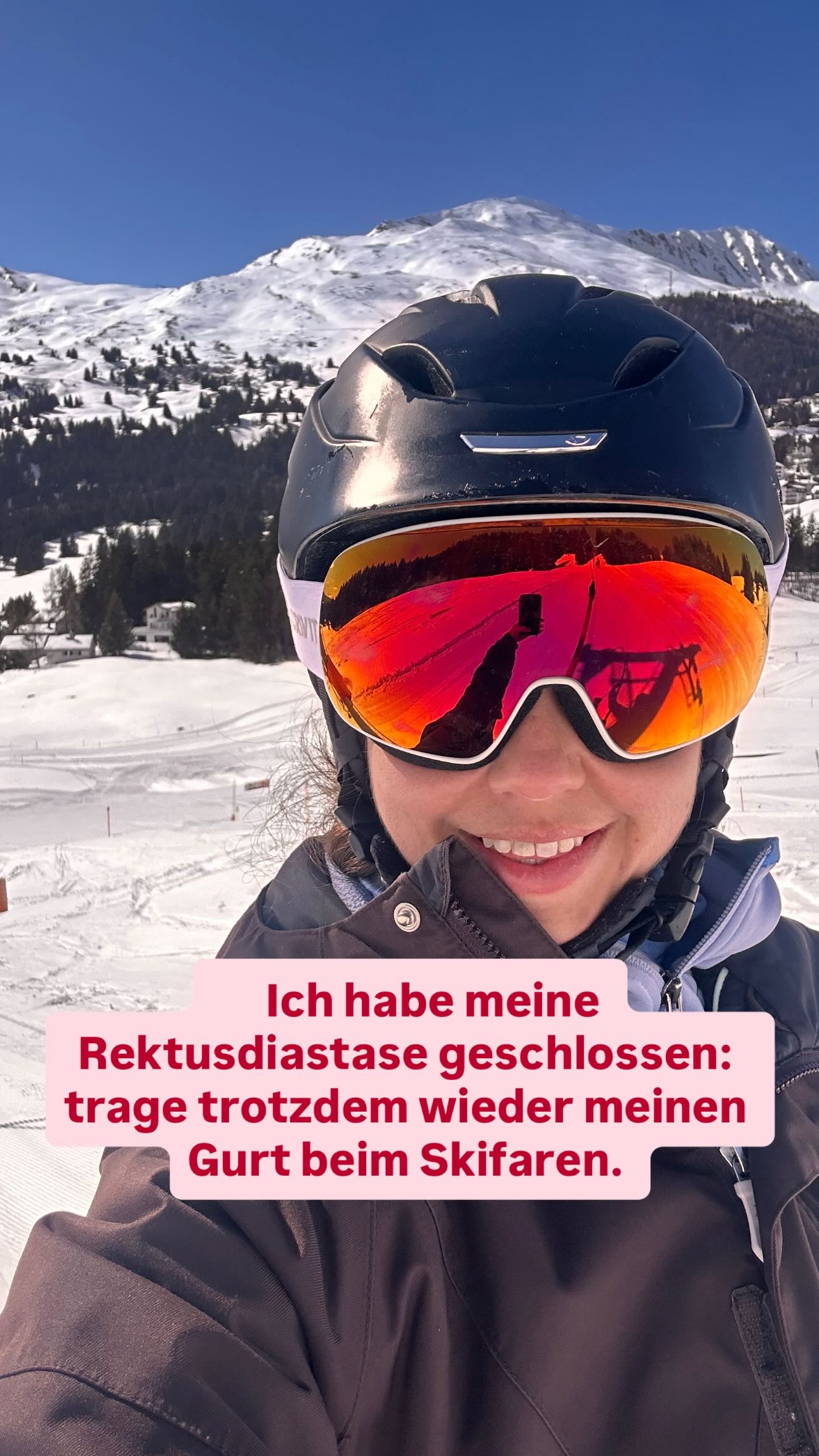 Ich stehe auf Skiern trage einen Rektusdiastase-Gurt. Obwohl meine Diastase von 8 cm schon lange stabil geschlossen ist.
(Die ganze Story dazu findest du im vorletzten Reel)
Warum?
Weil es nicht nur darum geht, ob etwas „zu“ ist. (Eine Diastase muss man nicht schließen bzw., was heißt eig schließen? Dazu mehr im nächsten Beitrag)
Sondern wie dein Körper unter echter Belastung arbeitet.
Beim Skifahren wird dir nichts geschenkt, vor allem, wenn du nur 30 cm vor dir Sicht hast. 😜
Deine Mitte arbeitet die ganze Zeit:
• bei jeder Kurve
• bei jeder Gewichtsverlagerung
• bei jeder kleinen Unsicherheit / Unebenheit
Besonders bei schlechter Sicht.
Wenn du dich weniger auf deine Augen verlassen kannst,
kommt es auf etwas anderes an:
🚀deine innere Stabilität
Atmung.
Koordination.
Spannung im richtigen Moment.
Ich nutze den Gurt gerade ganz bewusst als Tool.Als Feedback und Recap für mich und um meine Member zu motivieren, denn ich ziehe mit ihnen die 1. Challenge des Programms durch - Haltungsschule, Alltagsanpassungen, Atmung und Tiefenmuskulatur- also nutze ich es hier als Gelegenheit mein Skifahren auf ein neues Level zu heben. 🤍
Um noch feiner zu spüren:
Wo bin ich stabil?
Wo weiche ich aus?
Wo verliere ich Verbindung?
Und genau das ist der Unterschied zwischen „ich habe Übungen gemacht“ und „ich verstehe meinen Körper“.
🤍 Wenn du genau das lernen willst:
Folge mir.
🤍Speichern, wenn du dachtest, es geht nur um Bauchtraining.