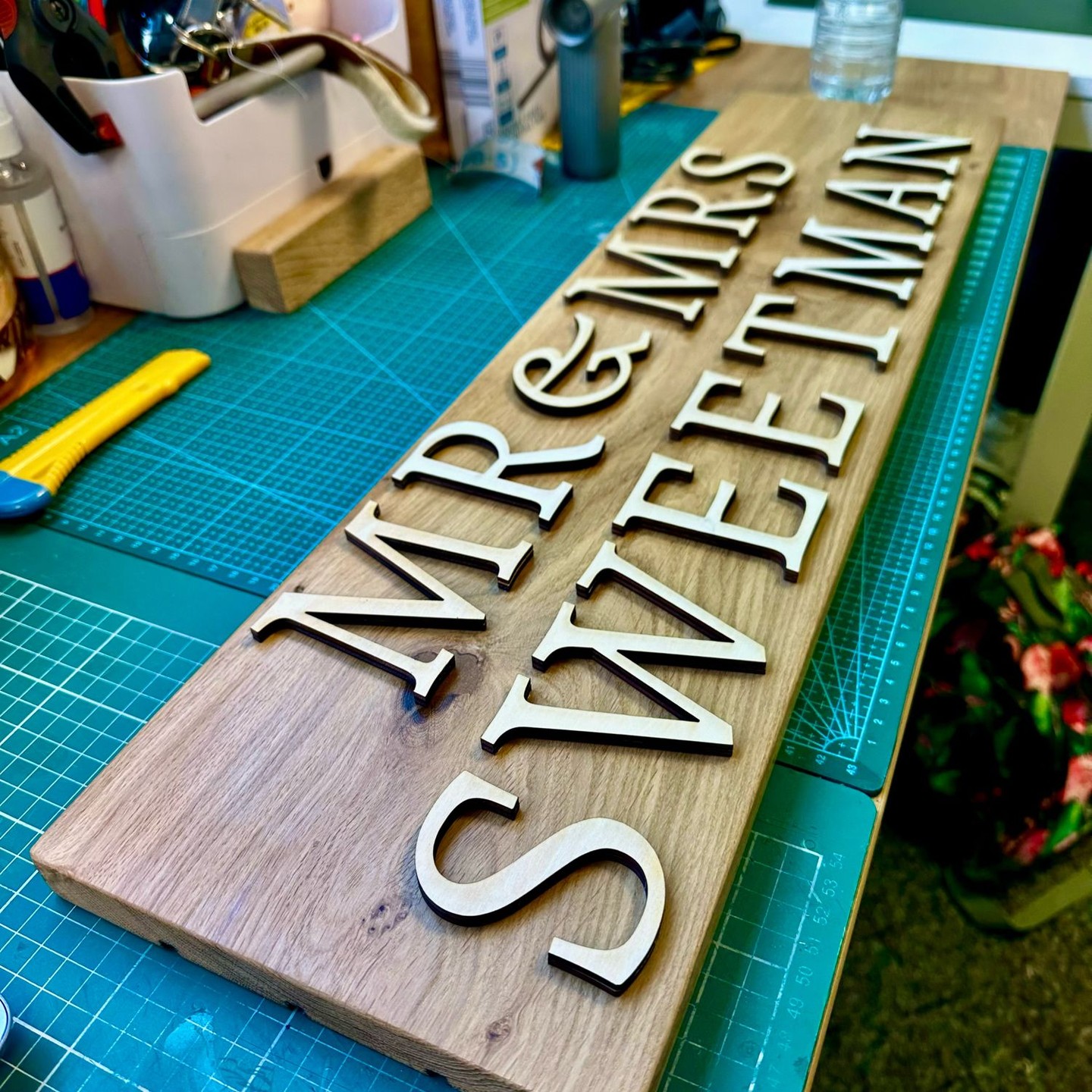 The Team where very busy last week at Reach! 💪✨
We’ve been hard at work completing a wide range of orders—from local businesses to larger organisations—and we’re proud of every single one.
Highlights include:
🔹 Orders for the Viable Disability Visa Europe event (we’re excited to be invited this May!)
🔹 Custom pieces for an upcoming wedding 💍
🔹 Ongoing work supporting local businesses with personalised products
From engraved gifts to bespoke creations, our team has shown incredible dedication, skill, and teamwork throughout.
Every order we complete helps create meaningful opportunities for the people we support—and that’s what it’s all about ❤️
Thank you to everyone who continues to support Team Reach—we couldn’t do it without you!
#TeamReach #SupportedEmployment #InclusiveWork #HandmadeWithPurpose #SmallBusiness #CustomMade