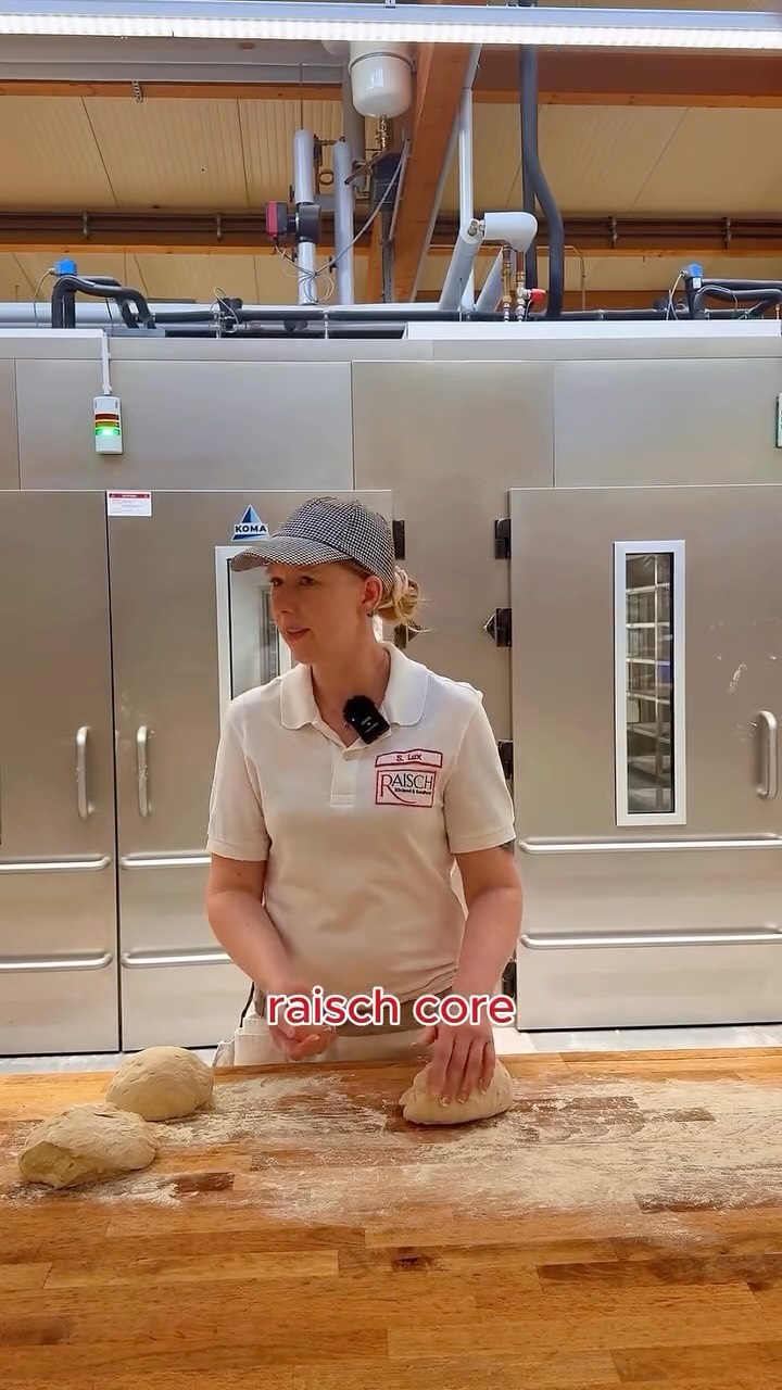 April, April! 🤡 Ihr dachtet, bei uns läuft immer alles nach Plan? Welcome to RAISCH CORE. 🎬🥖
Hier ist die geballte Ladung Chaos der letzten Monate. Inklusive unkontrollierter Lacher und einer Bohrmaschine, die mein Fuß im Vorbeigehen „mitgenommen“ hat. 🛠️🤷♂️
Lust auf einen Nachschlag? 🥐 Wenn euch dieser Einblick hinter die Kulissen gefallen hat, lasst ein Herzchen regnen. ❤️
Wir haben da noch so einige Schätze auf Lager, die es eigentlich nie in einen Post schaffen sollten... 😋
#baeckereiraisch #raischcore #outtakes #behindthescene #konditorei