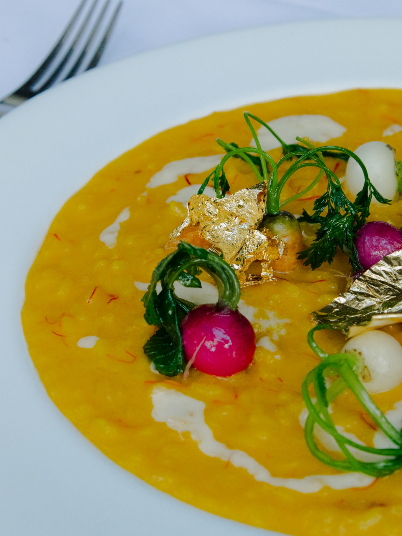 Where artistry meets indulgence ✨
A saffron risotto, delicately finished with seasonal vegetables, whispers of cream, and touched with edible gold, each detail crafted with intention, each bite a moment of quiet luxury.
At Salute Ristorante, elegance is not just served… it is experienced.
•••
#salutepalmbeach #risotto #fineitaliandining #palmbeachdining #palmabeach