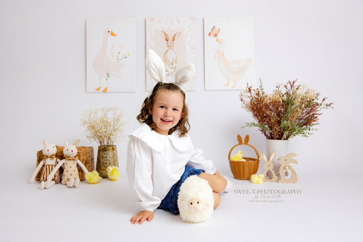 - SOPHIE | Easter Mini Session -
© 2026 Swee-t-Photography Barossa’s Newborn Photographer
https://www.instagram.com/swee.t.photography/
www.swee-t-photography.com
#barossastudio #Easter2026 #easterminisessions #barossanewbornphotographer #barossanewbornphotography barossababyphotographer barossafamilyphotographer