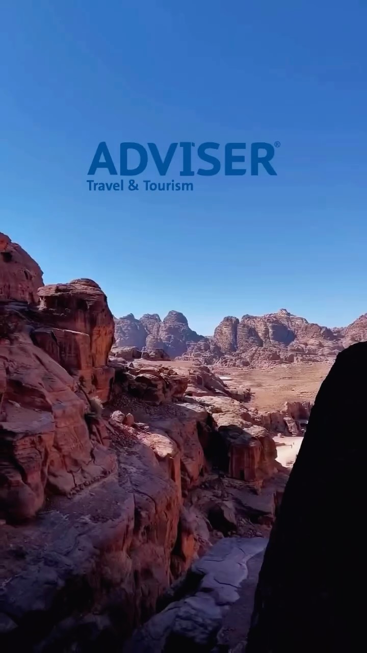 Encontrando la paz en el corazón del Levante. Siempre encantado por Jordania.✨
Finding peace in the heart of the Levant. Forever charmed by Jordan.✨
#visitjordan #jordania #explor #reelsintagram #viajar
