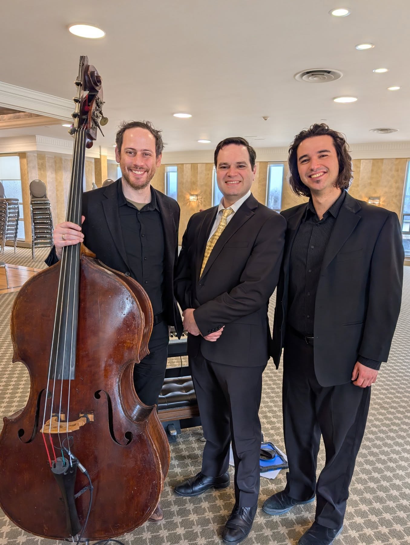 What a wonderful concert of Broadway and Jazz classics! An absolute honour and pleasure sharing the stage with the incredibly talented Cantor Noah Rachels & @bennett_on_bass ! ๐๐ตโ
.
.
.
@bethemethtoronto #jazz #broadway #jazztrio #cantor #concert
