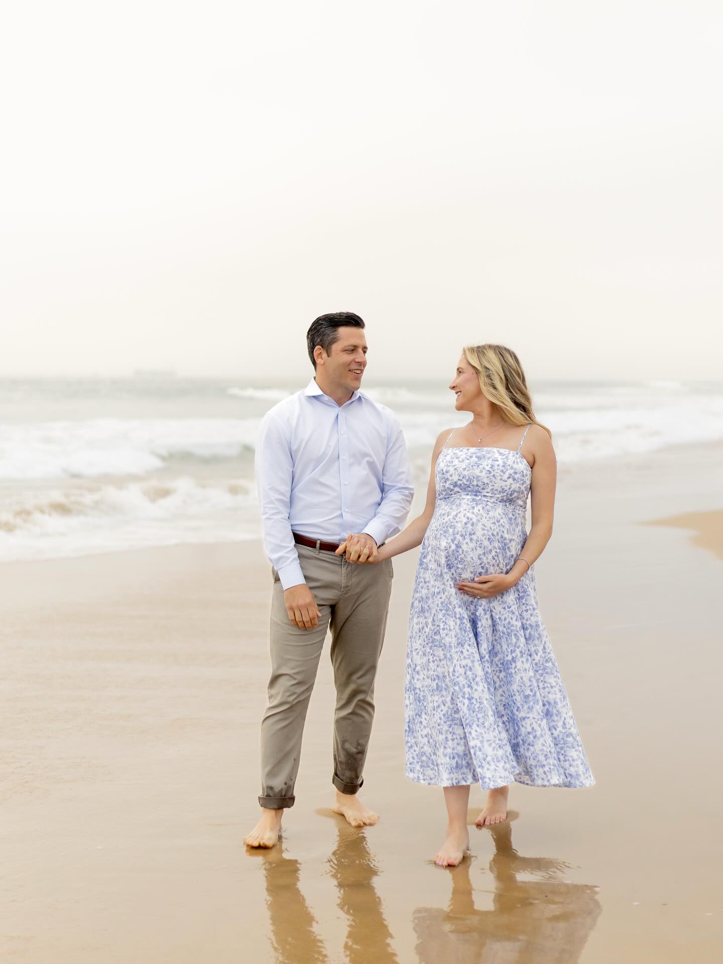Some of my favorites from this maternity session at Manhattan Beach 🤍💙