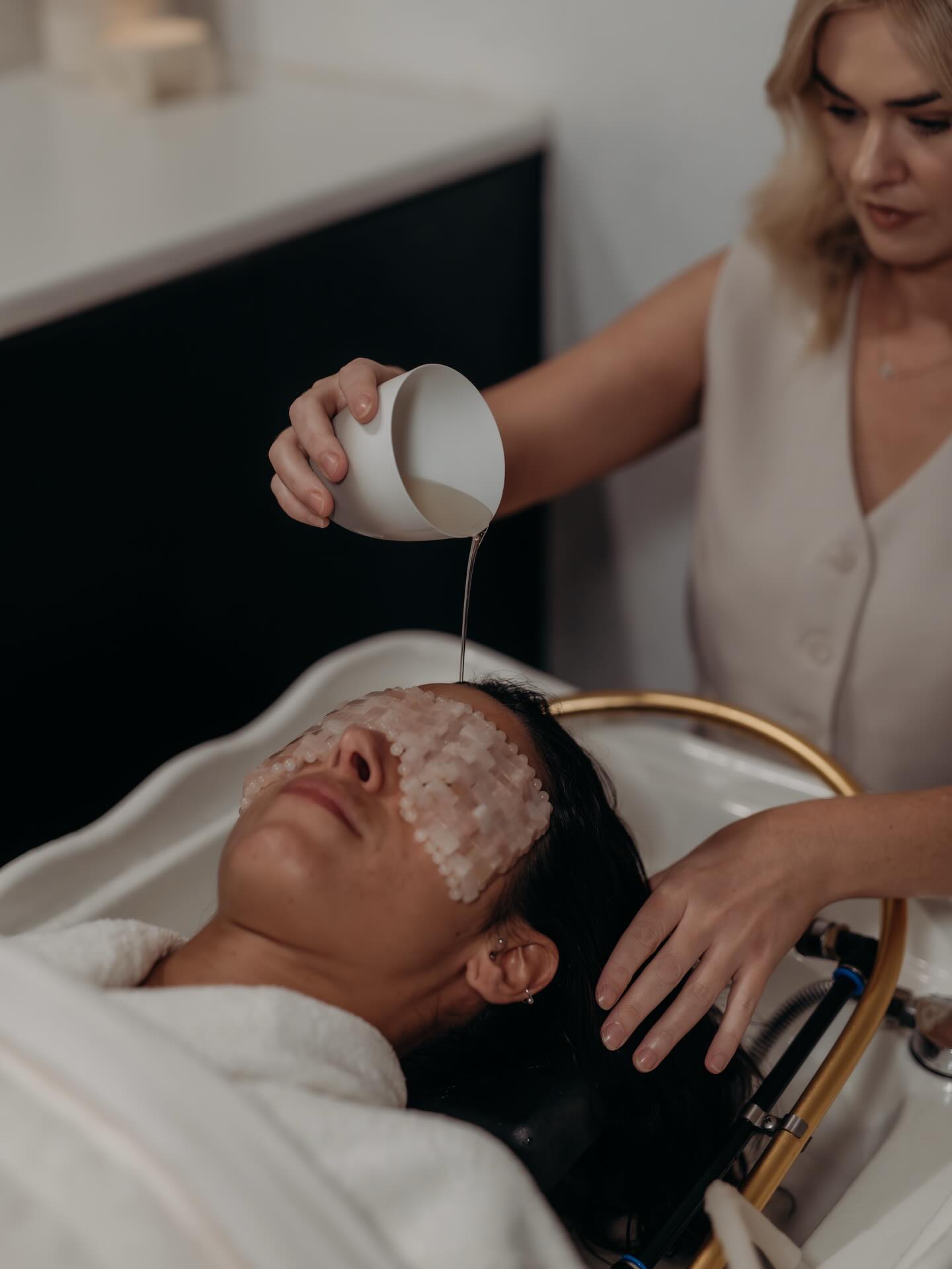 There’s something special that happens when you love what you do this much… Purpose and passion come together to create treatments that are felt on a deeper level 🤍 choose from our carefully curated menu and experience it for yourself x